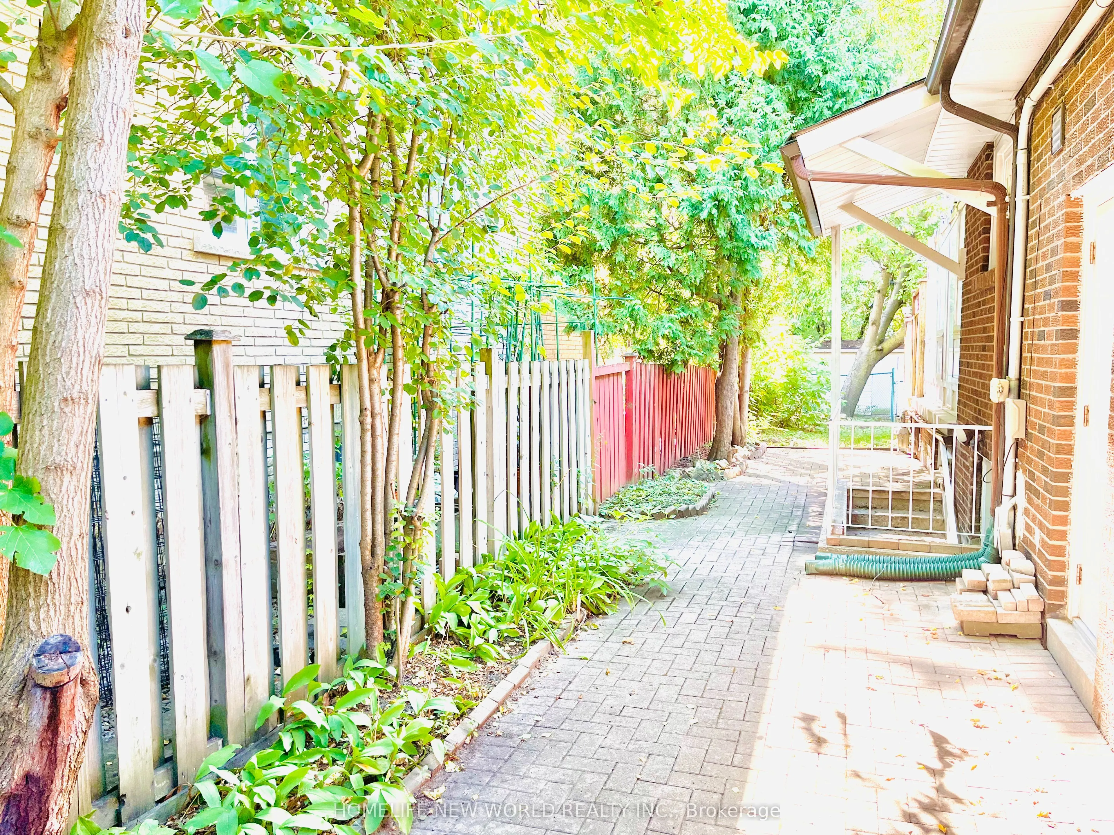 219 Dunview Avenue, #Bsmnt