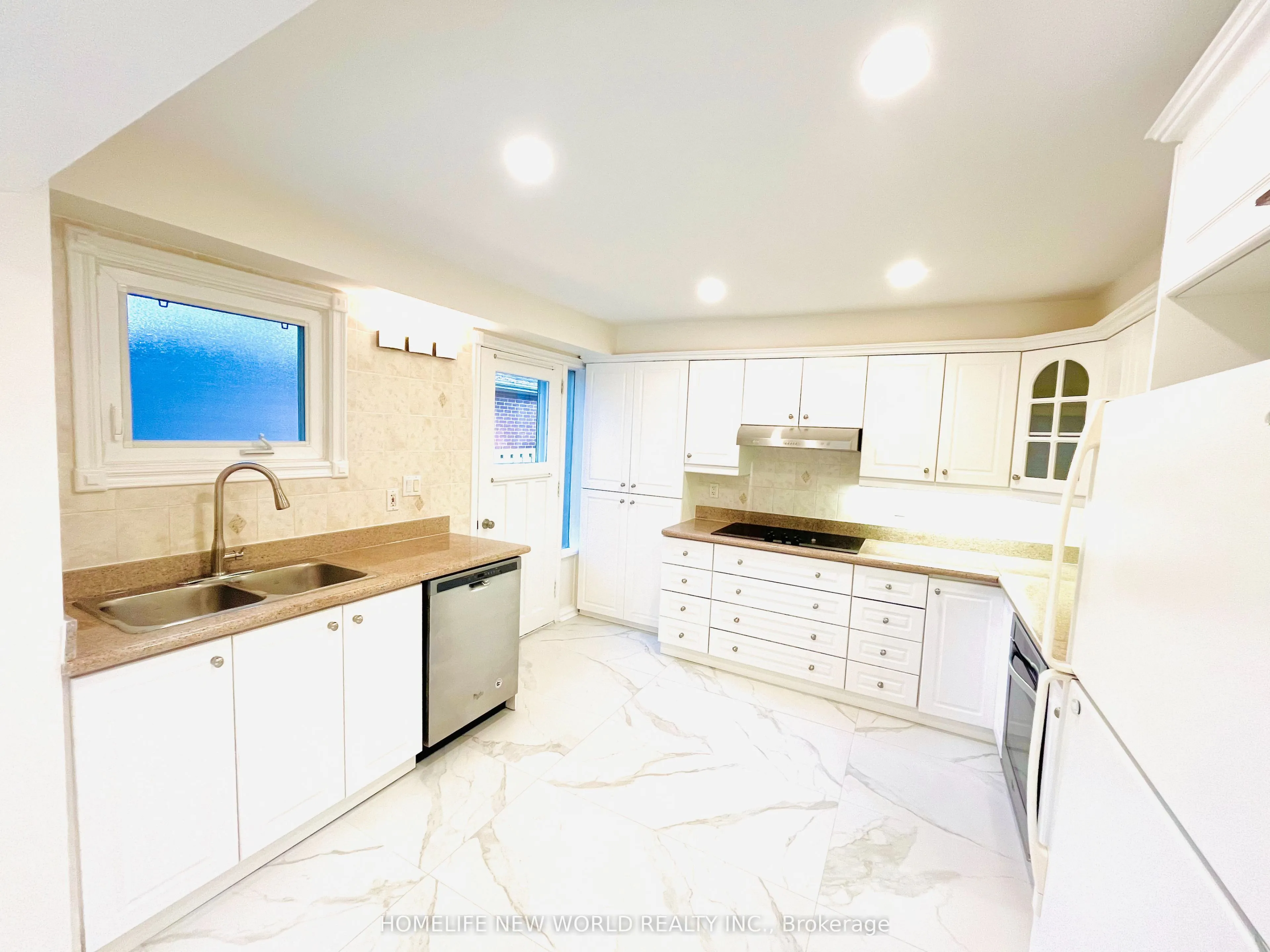 219 Dunview Avenue, #GROUND