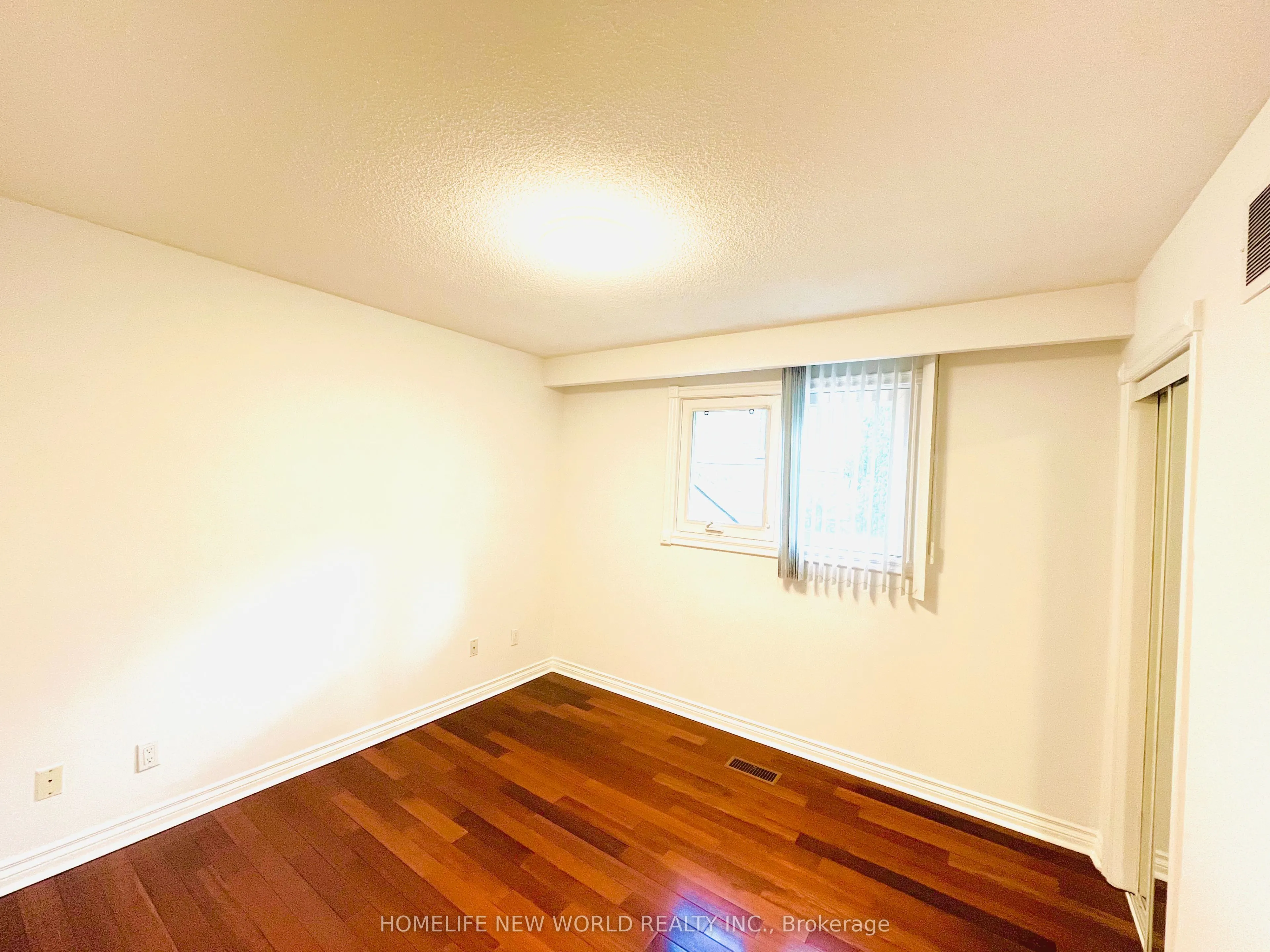 219 Dunview Avenue, #GROUND