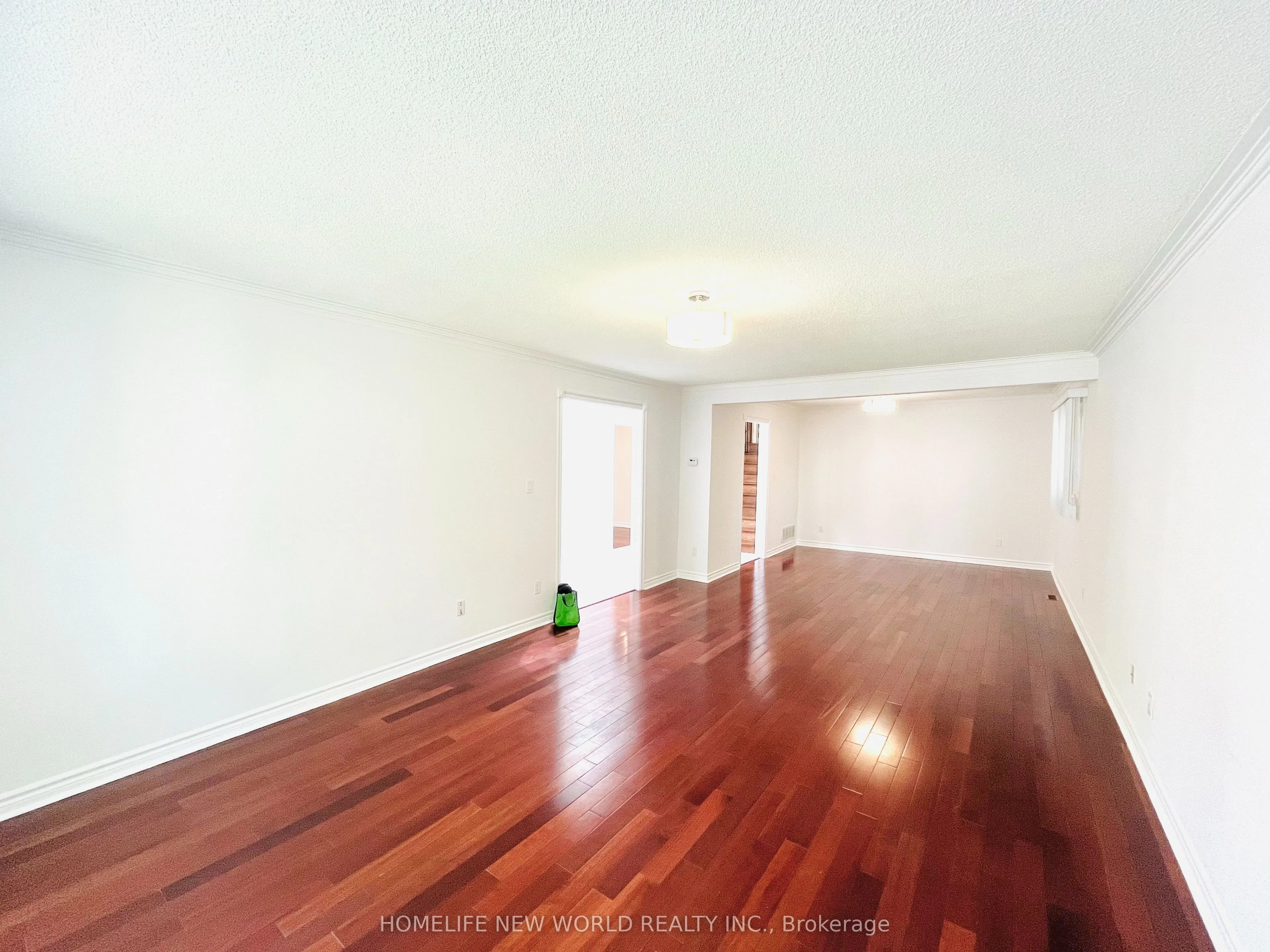 219 Dunview Avenue, #GROUND