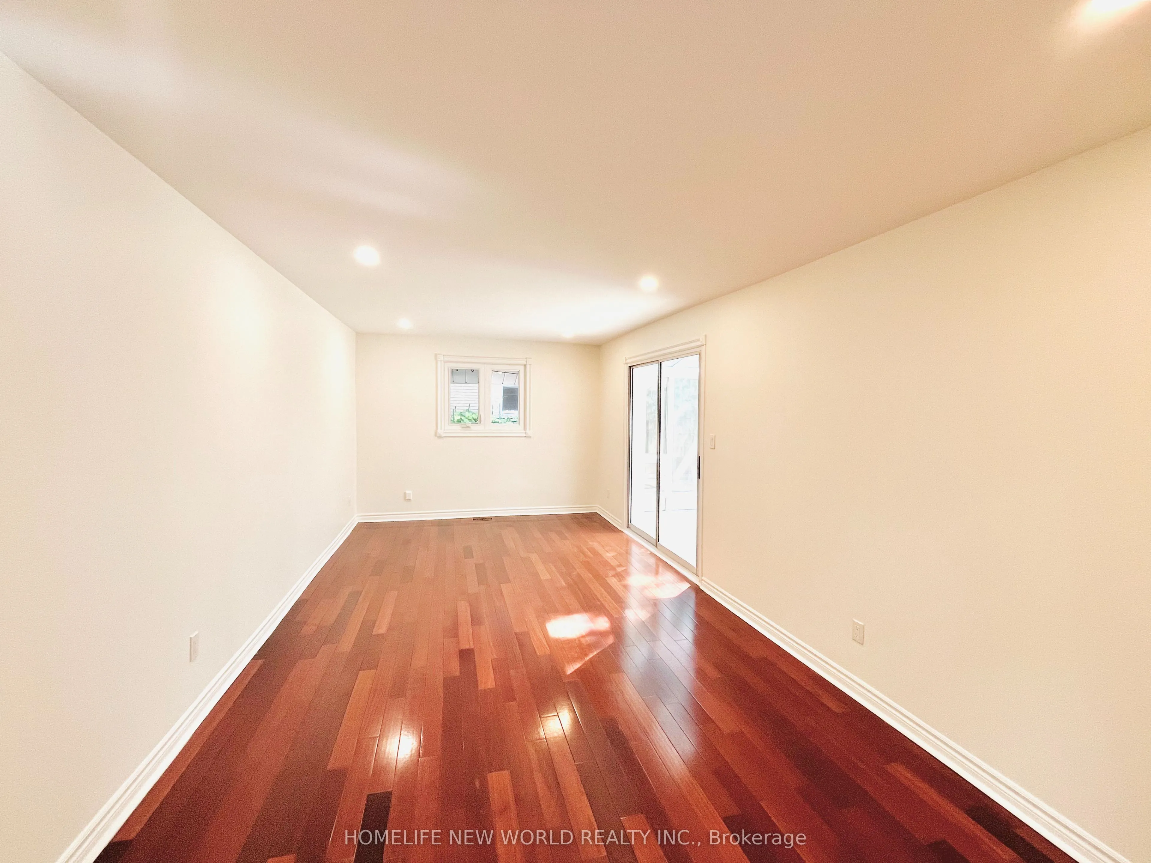 219 Dunview Avenue, #GROUND