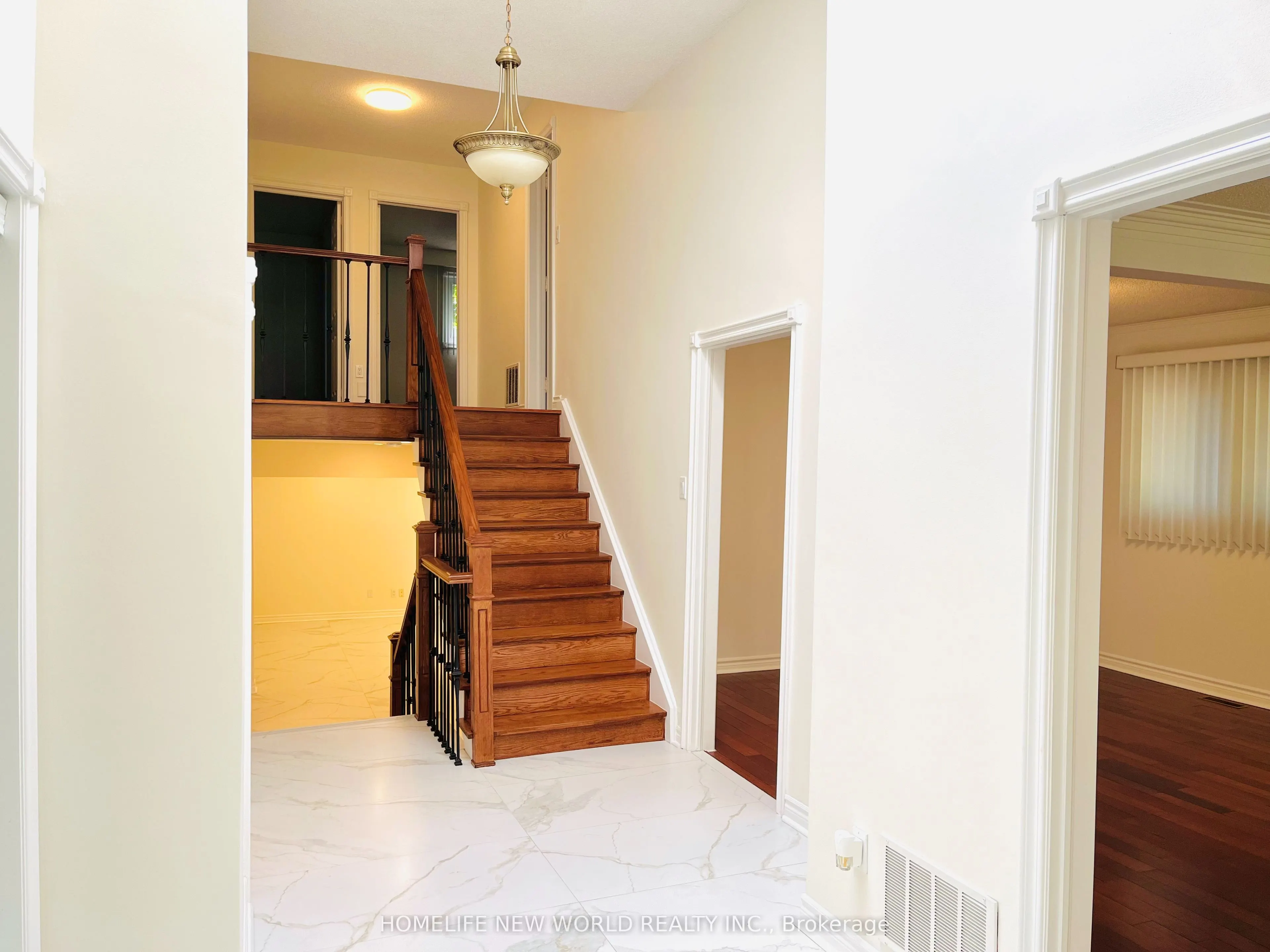 219 Dunview Avenue, #GROUND