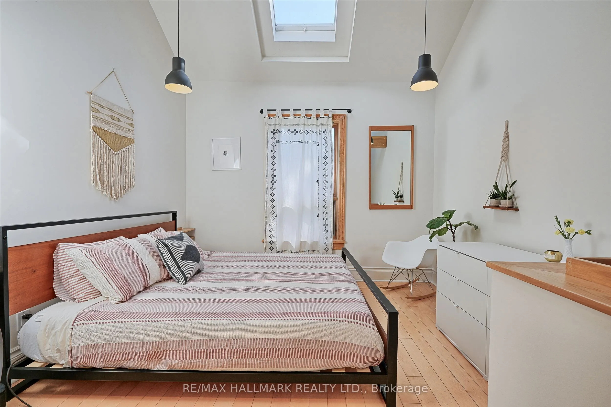 88 1/2 Massey Street