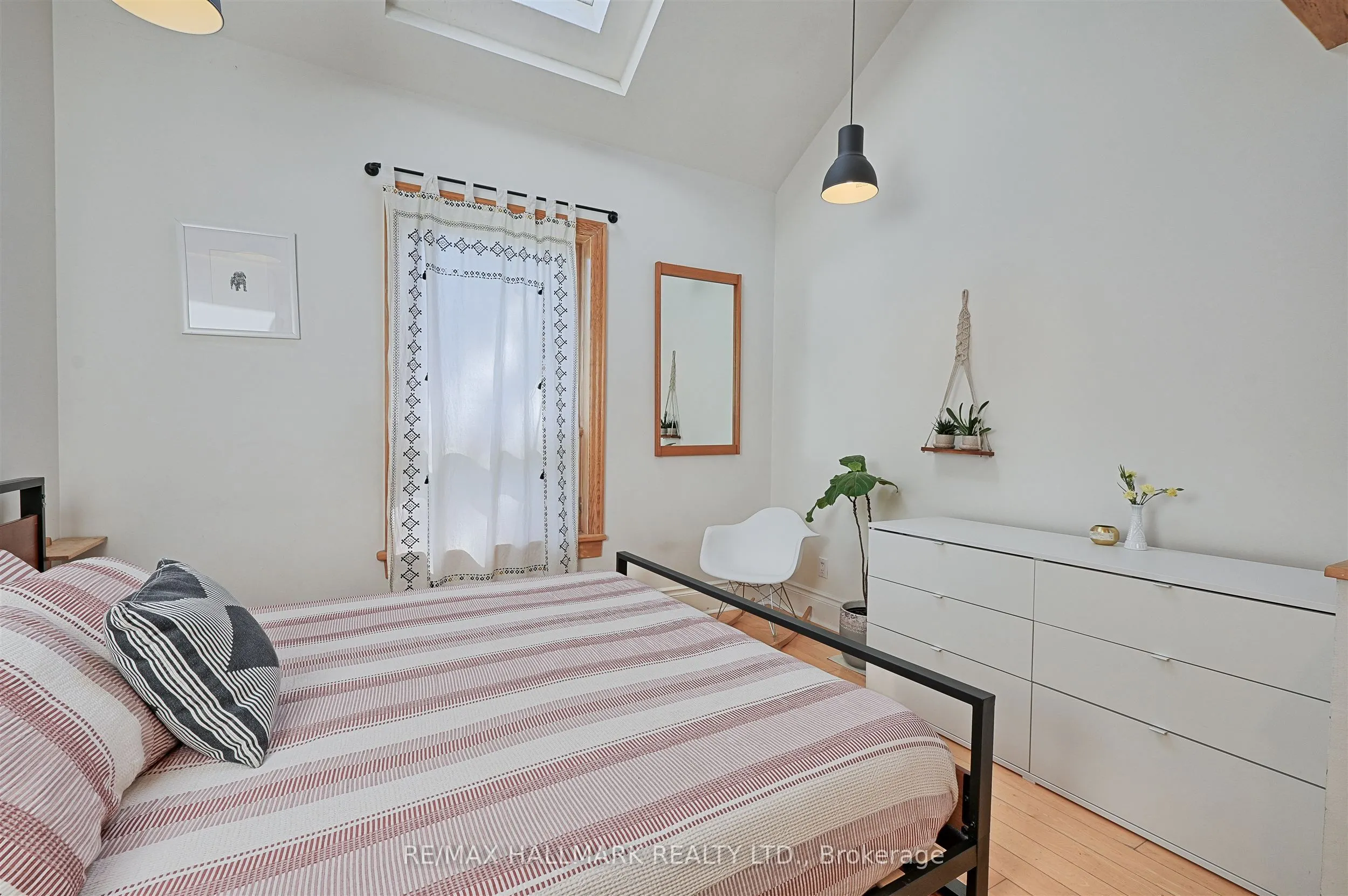 88 1/2 Massey Street