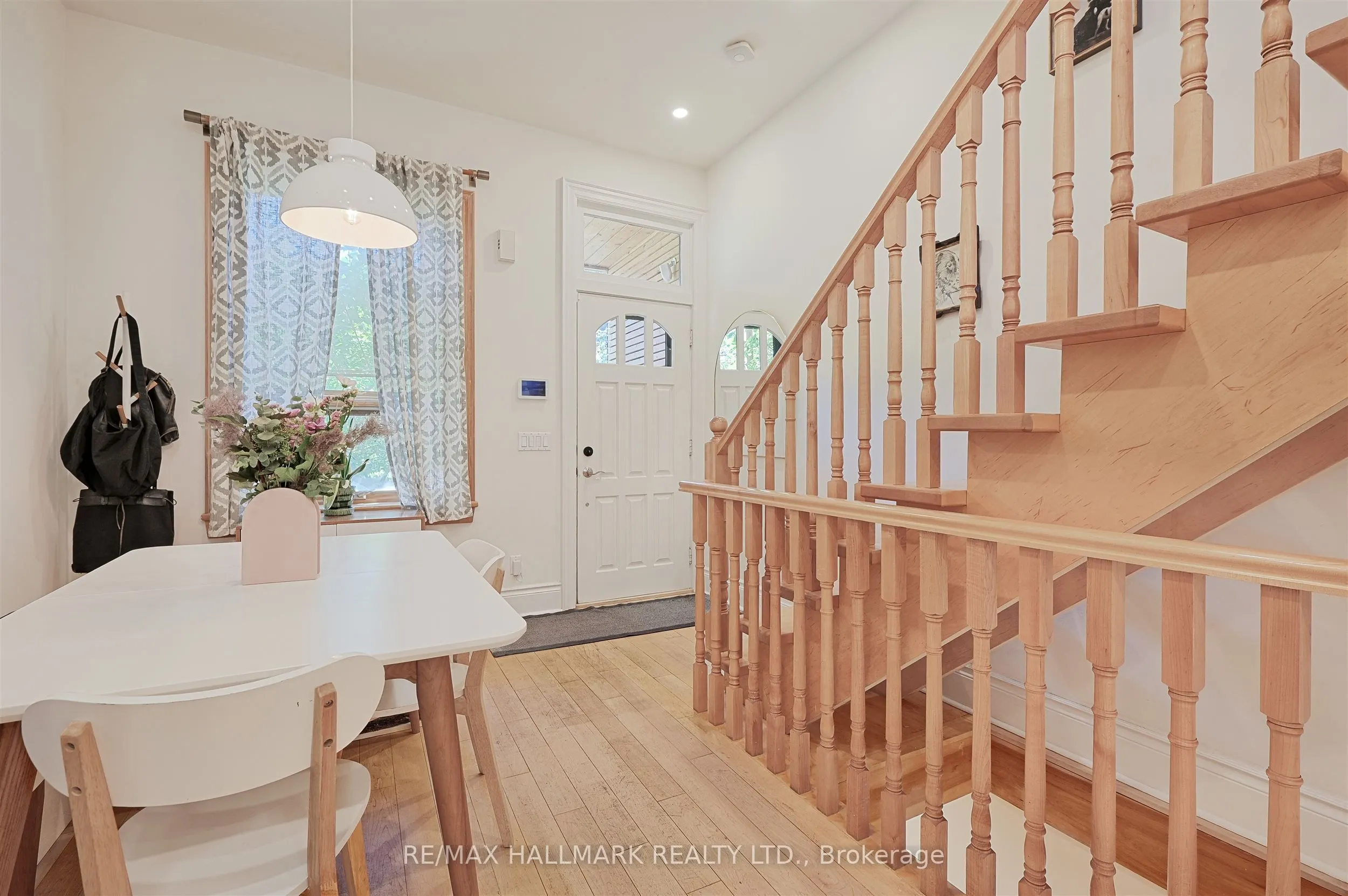 88 1/2 Massey Street