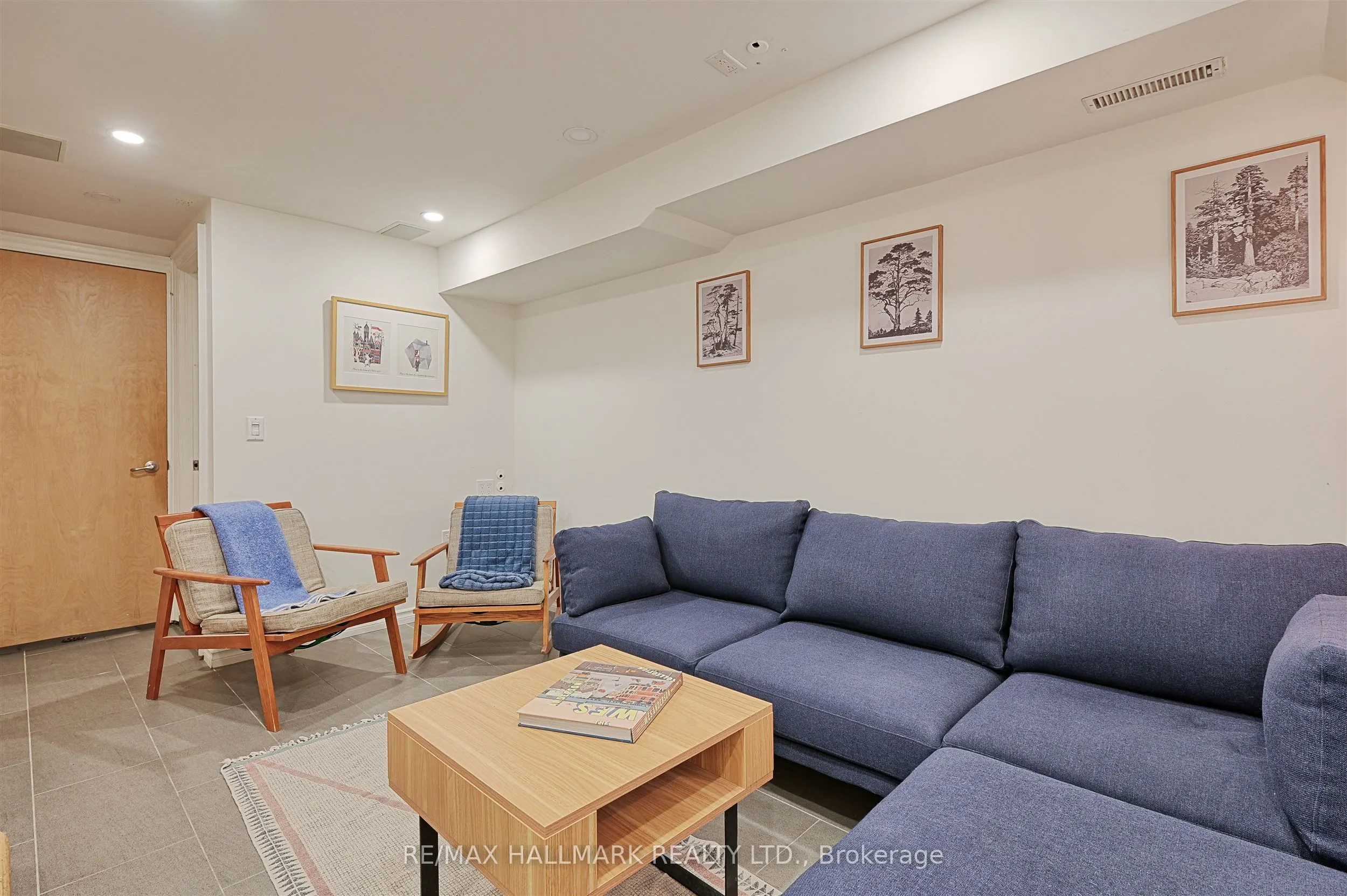 88 1/2 Massey Street