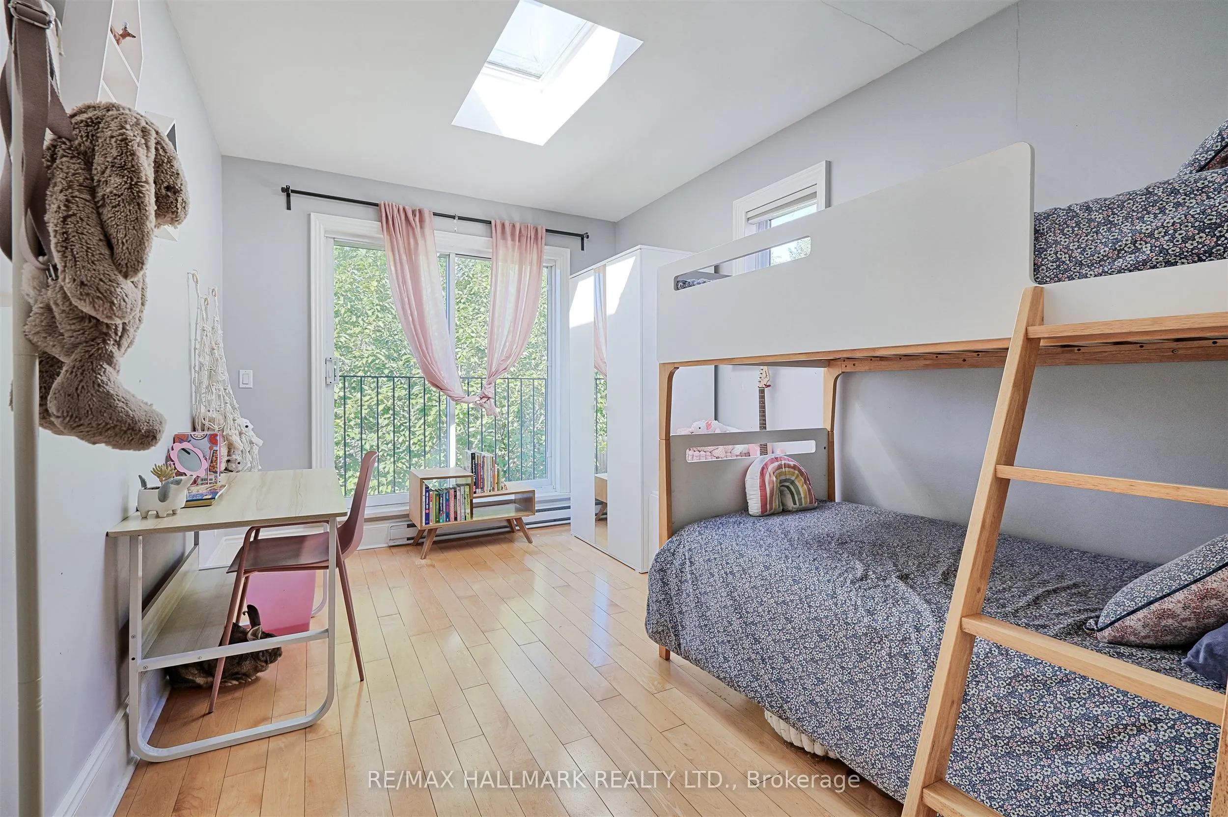 88 1/2 Massey Street
