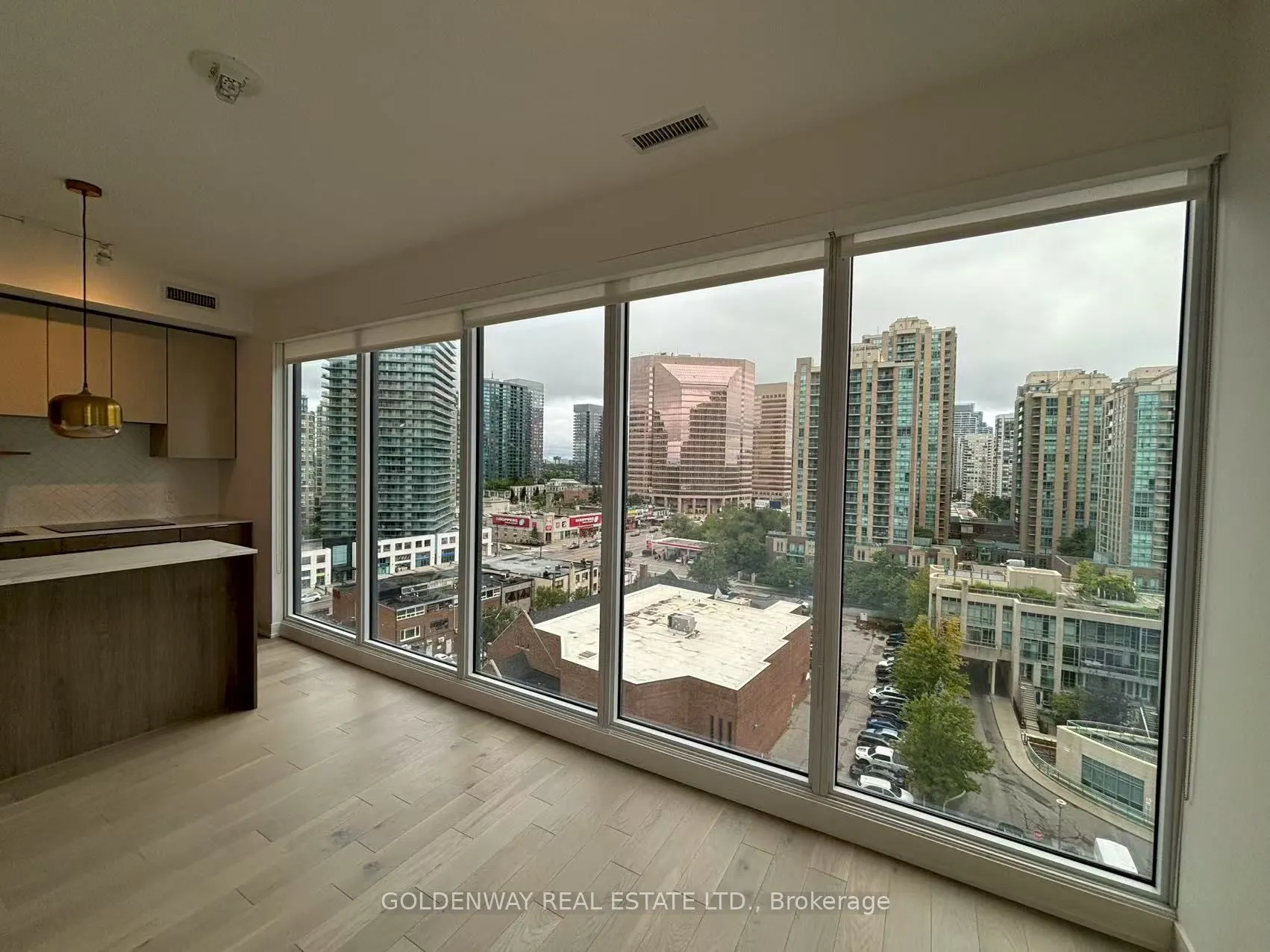 15 Holmes Avenue, #1008
