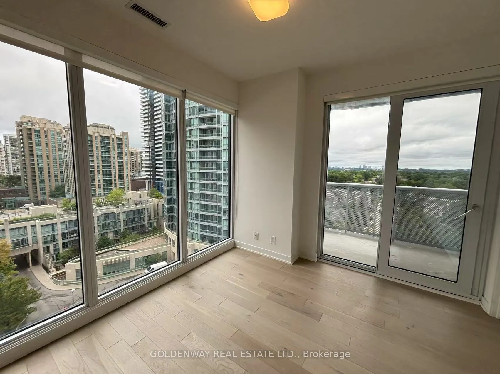 15 Holmes Avenue, #1008