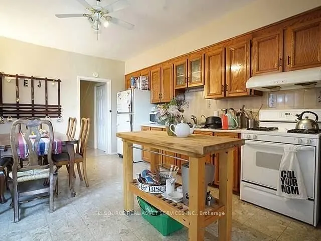 176 Grace Street, #1