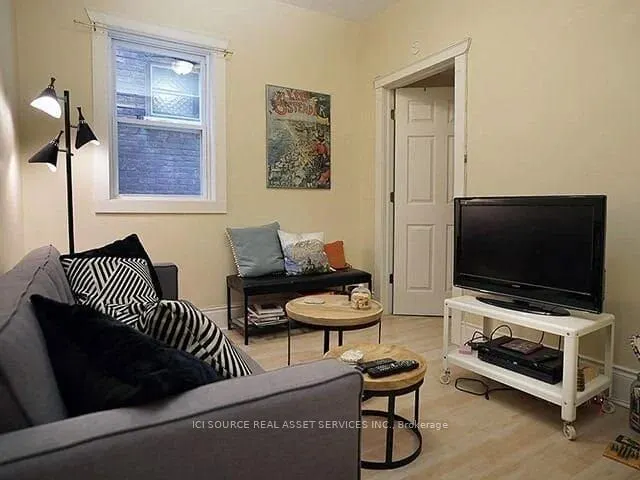 176 Grace Street, #1