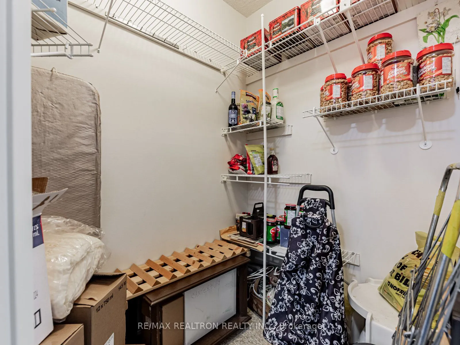 5444 Yonge Street, #703