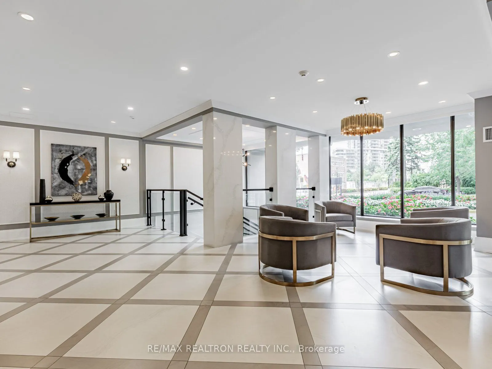 5444 Yonge Street, #703