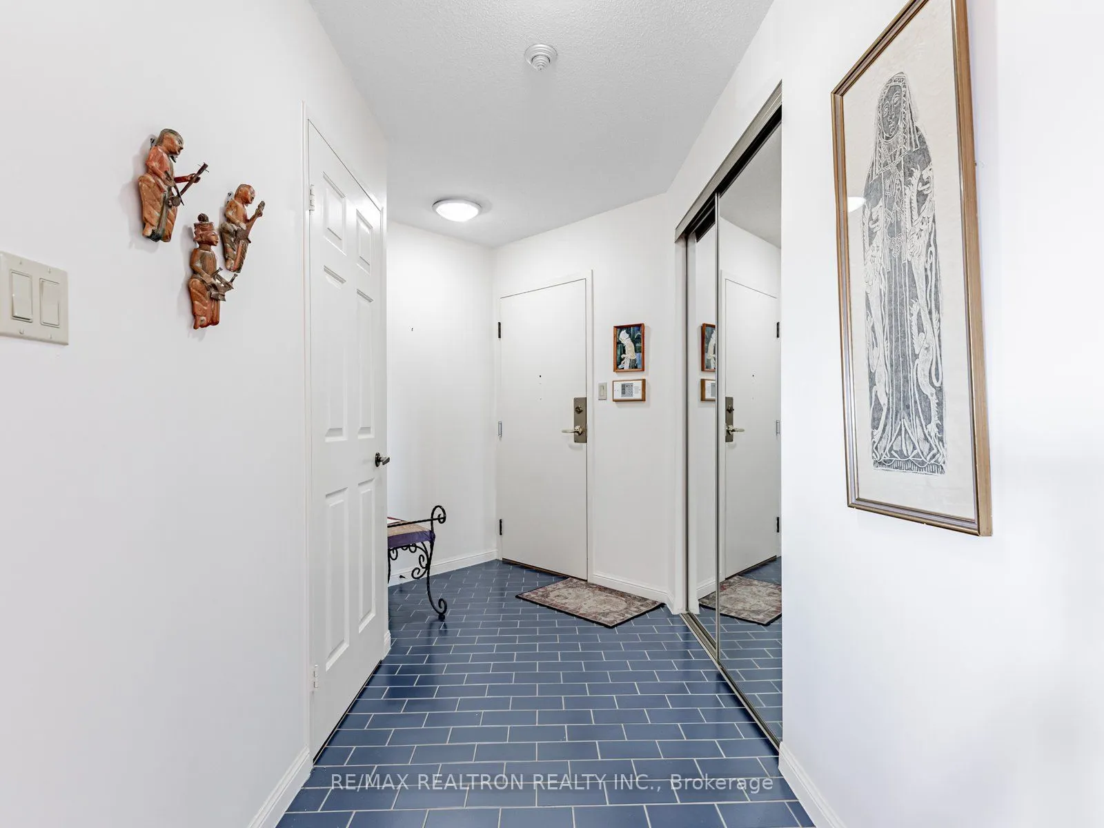 5444 Yonge Street, #703