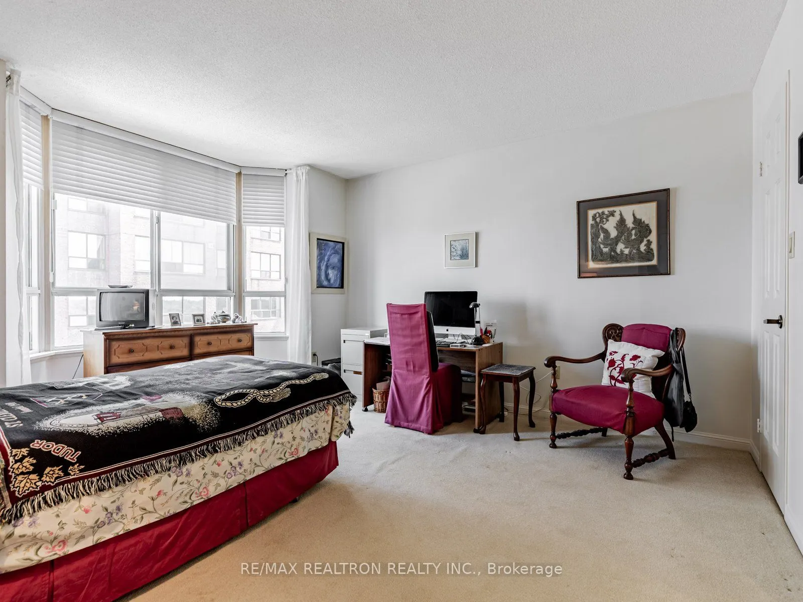 5444 Yonge Street, #703