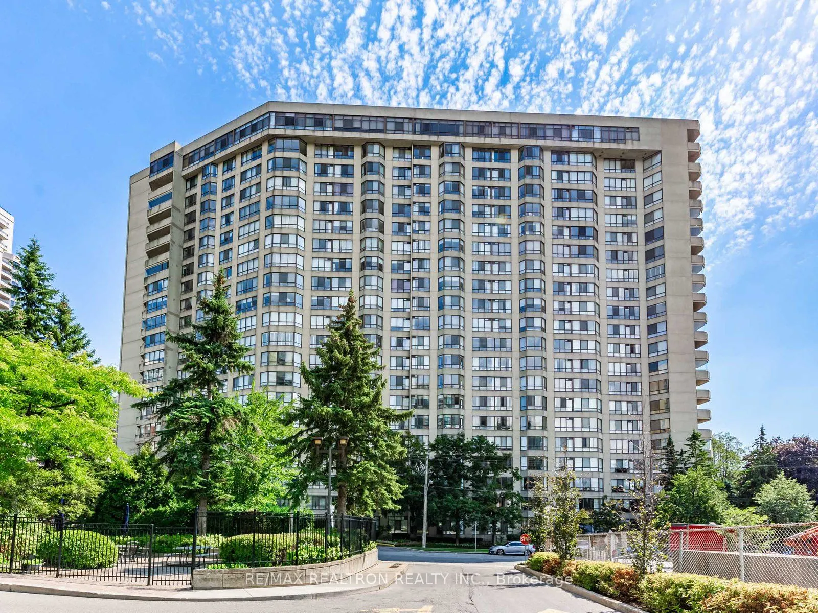 5444 Yonge Street, #703