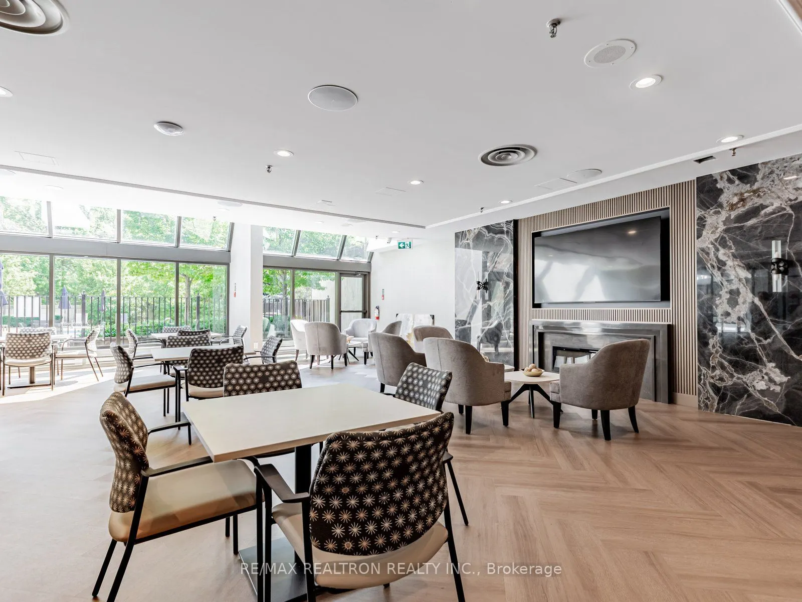 5444 Yonge Street, #703