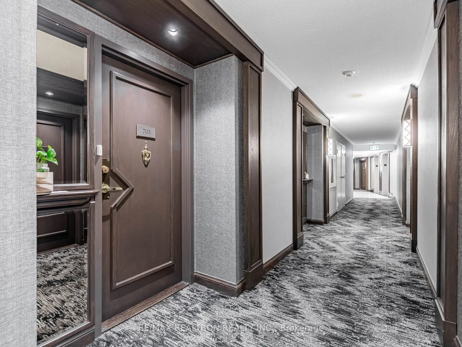 5444 Yonge Street, #703