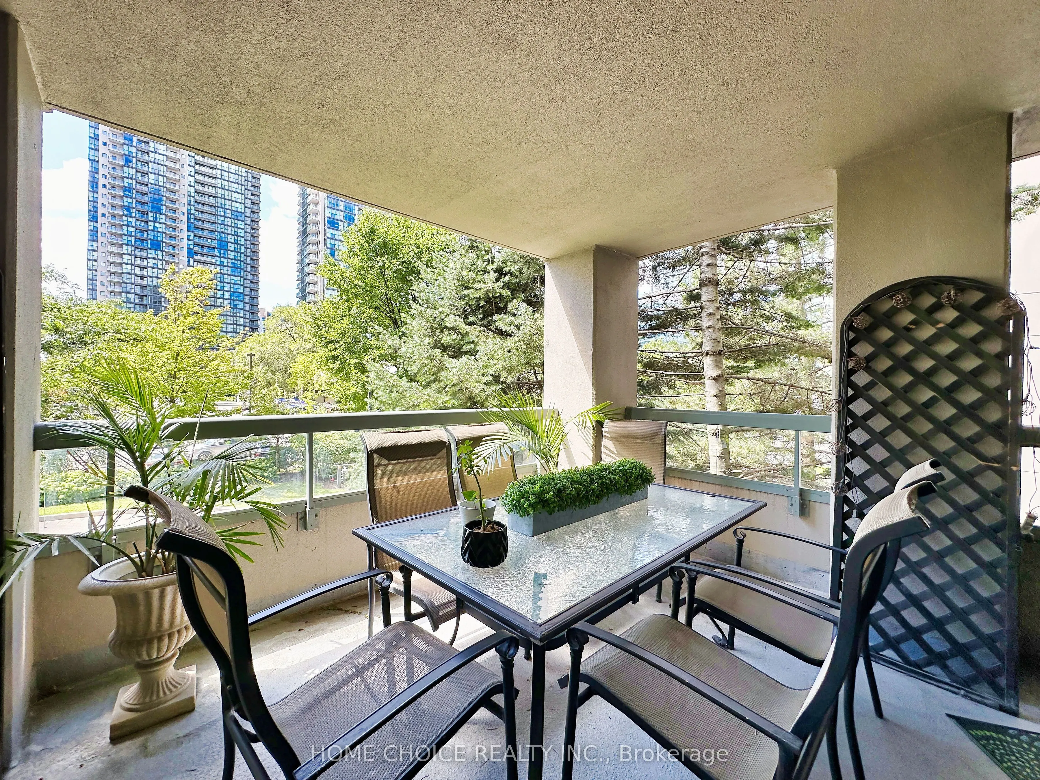 28 Empress Avenue, #215