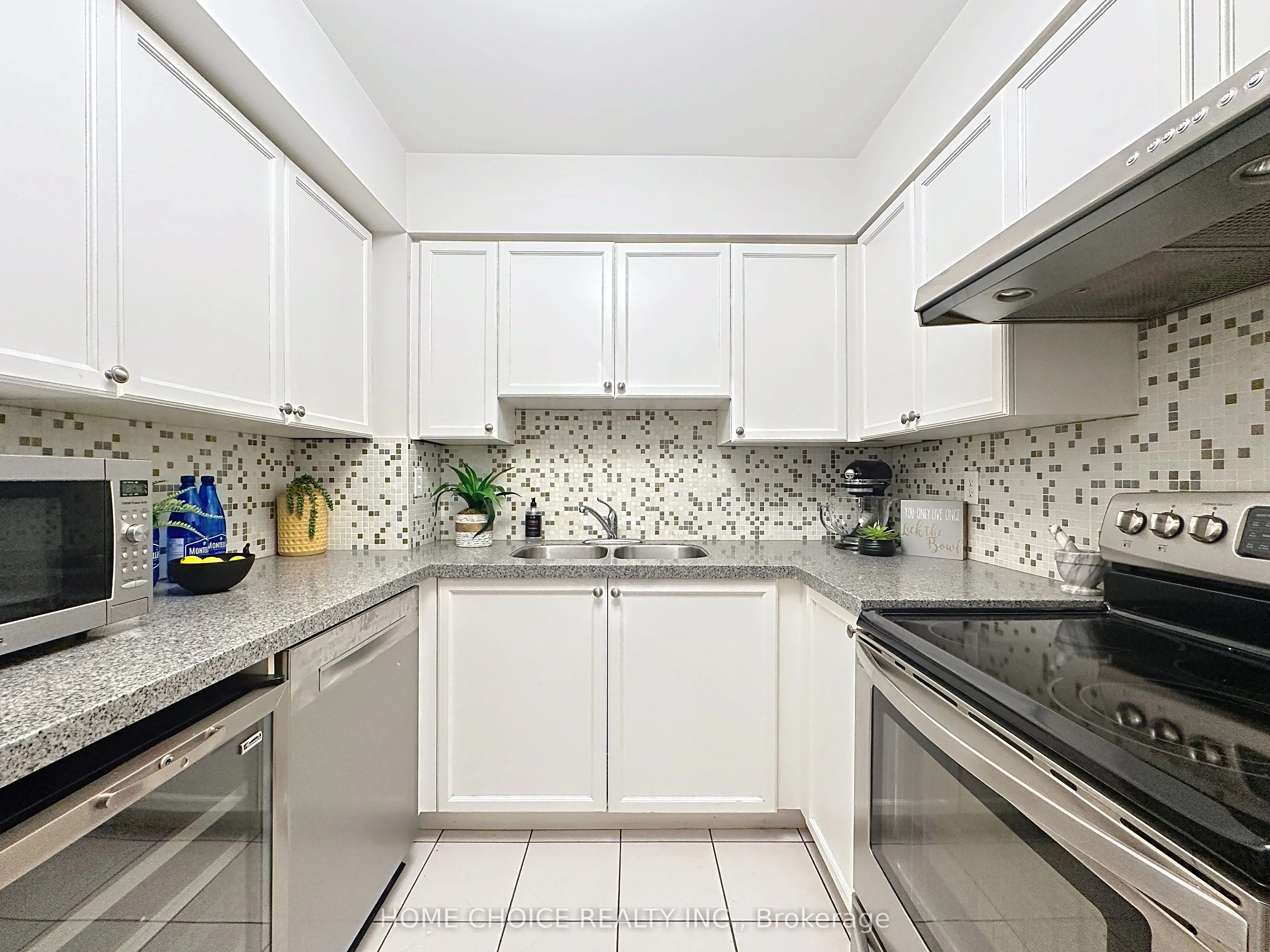 28 Empress Avenue, #215