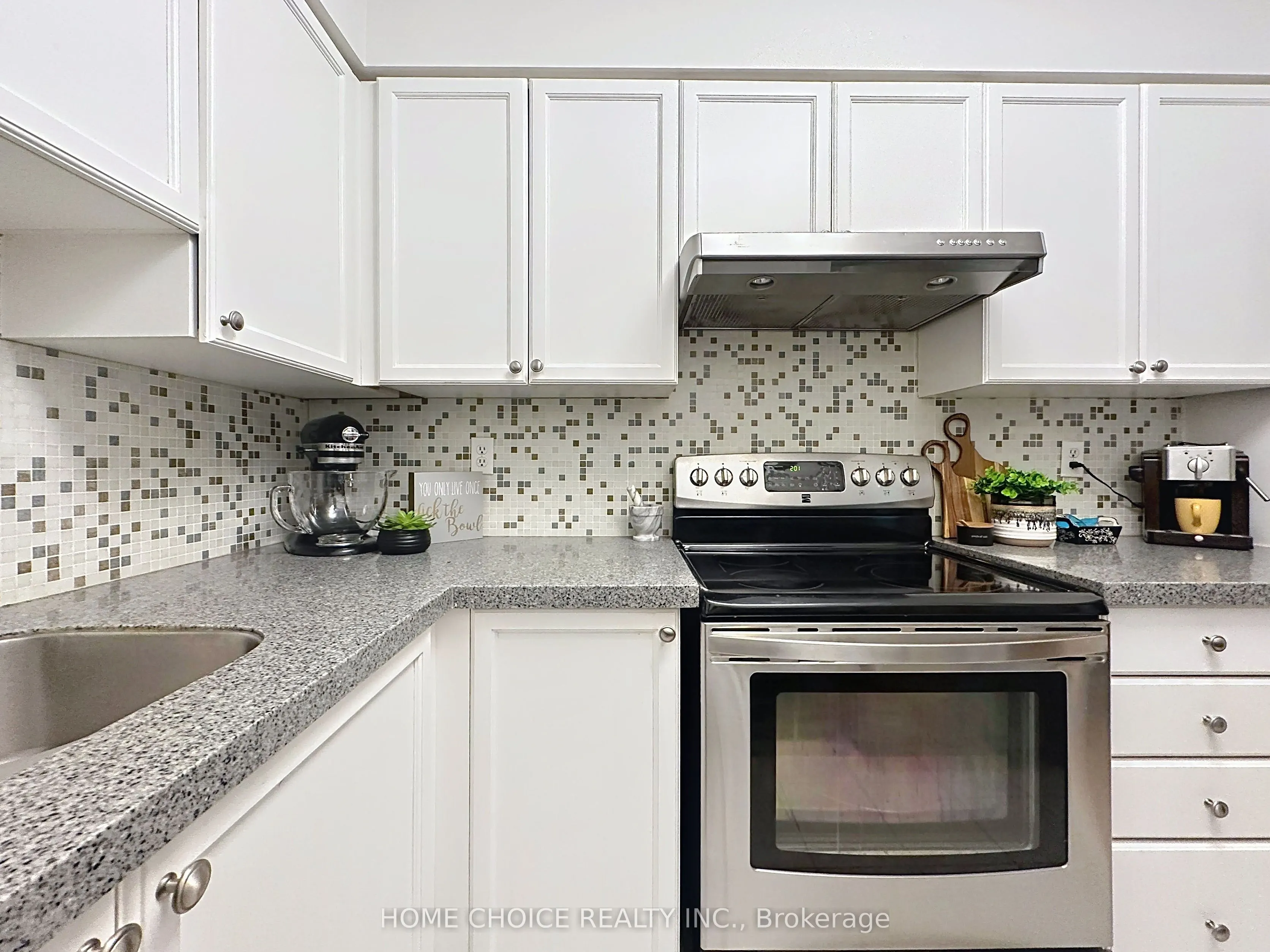 28 Empress Avenue, #215