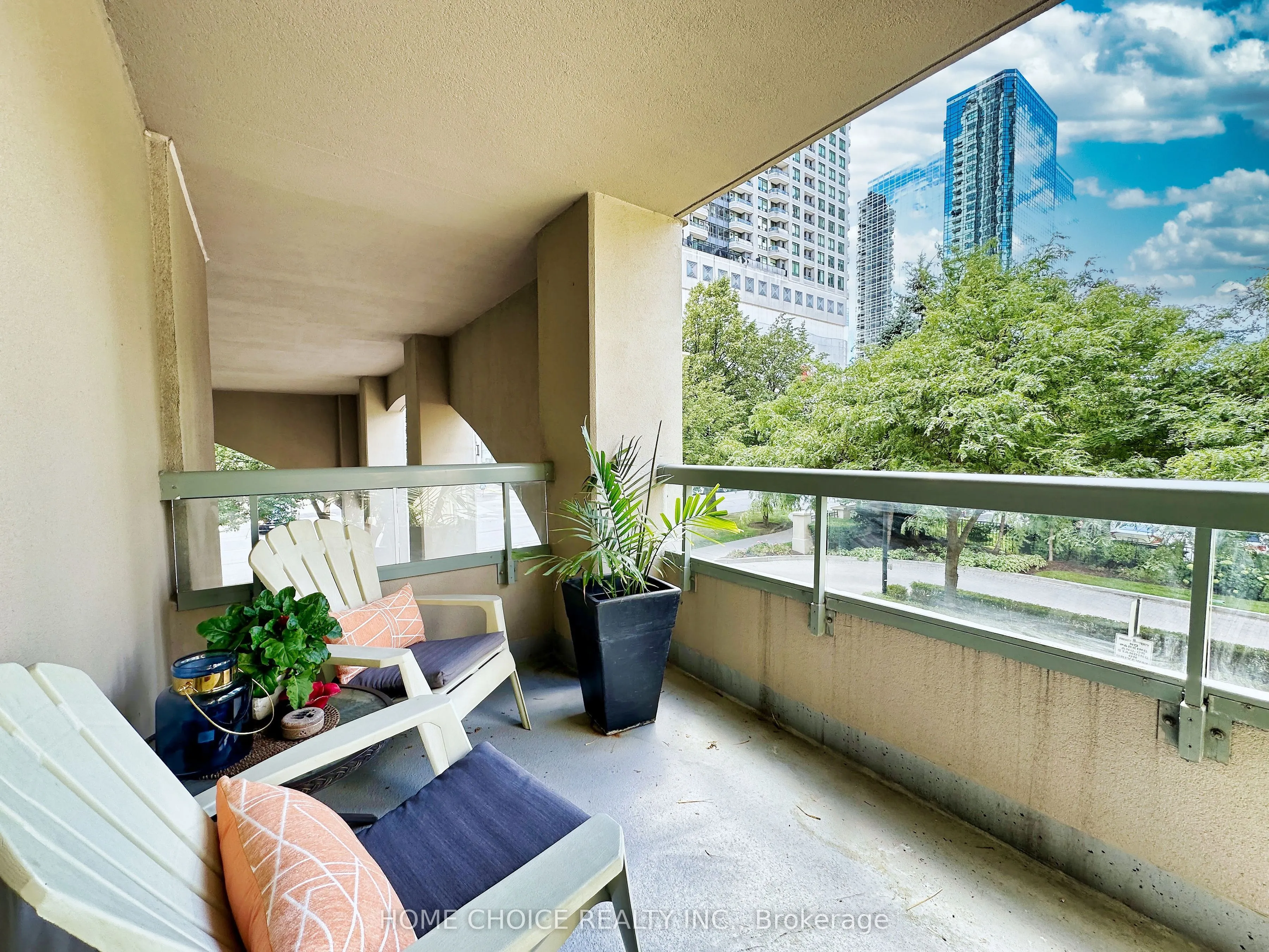 28 Empress Avenue, #215