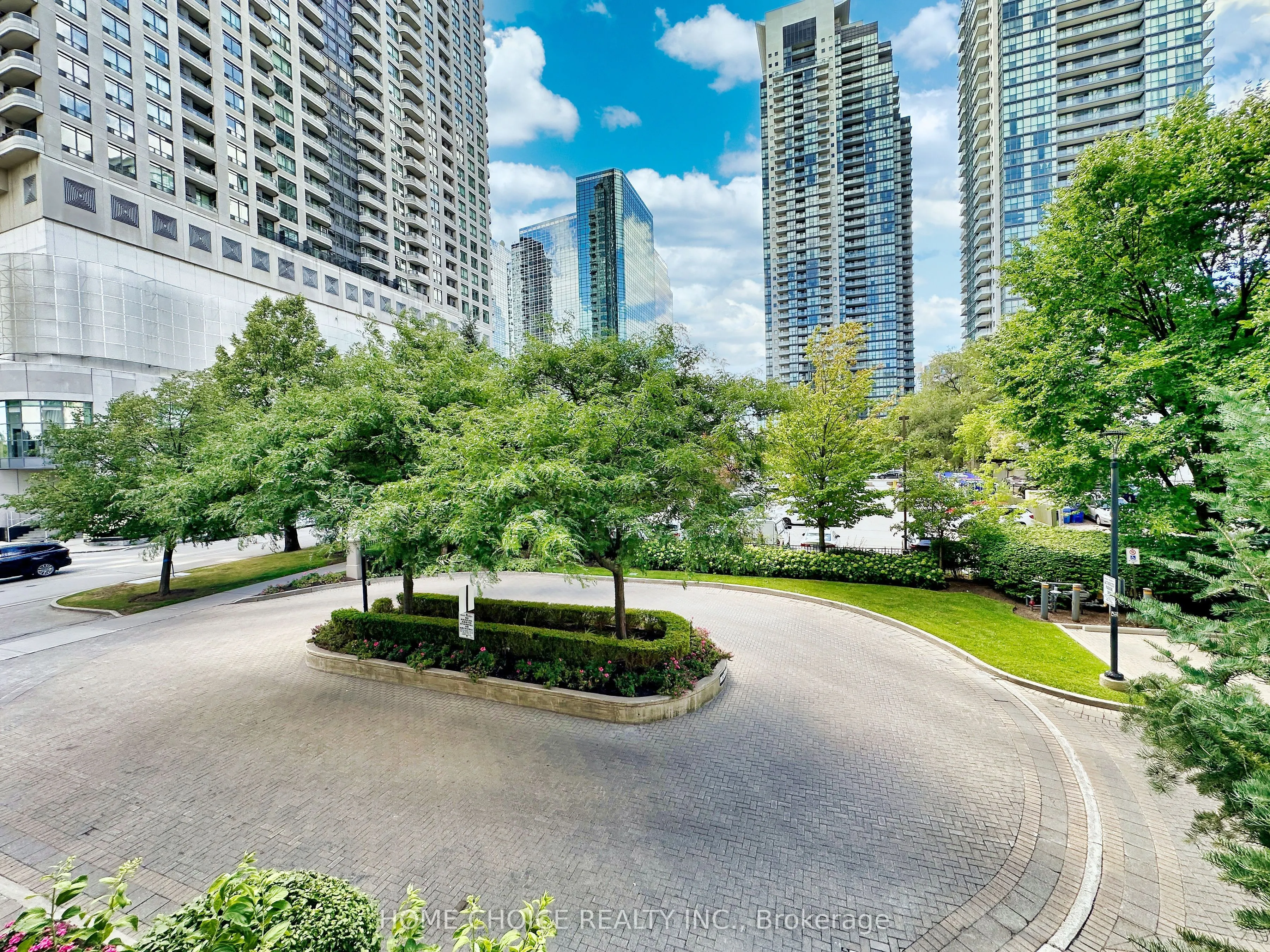 28 Empress Avenue, #215