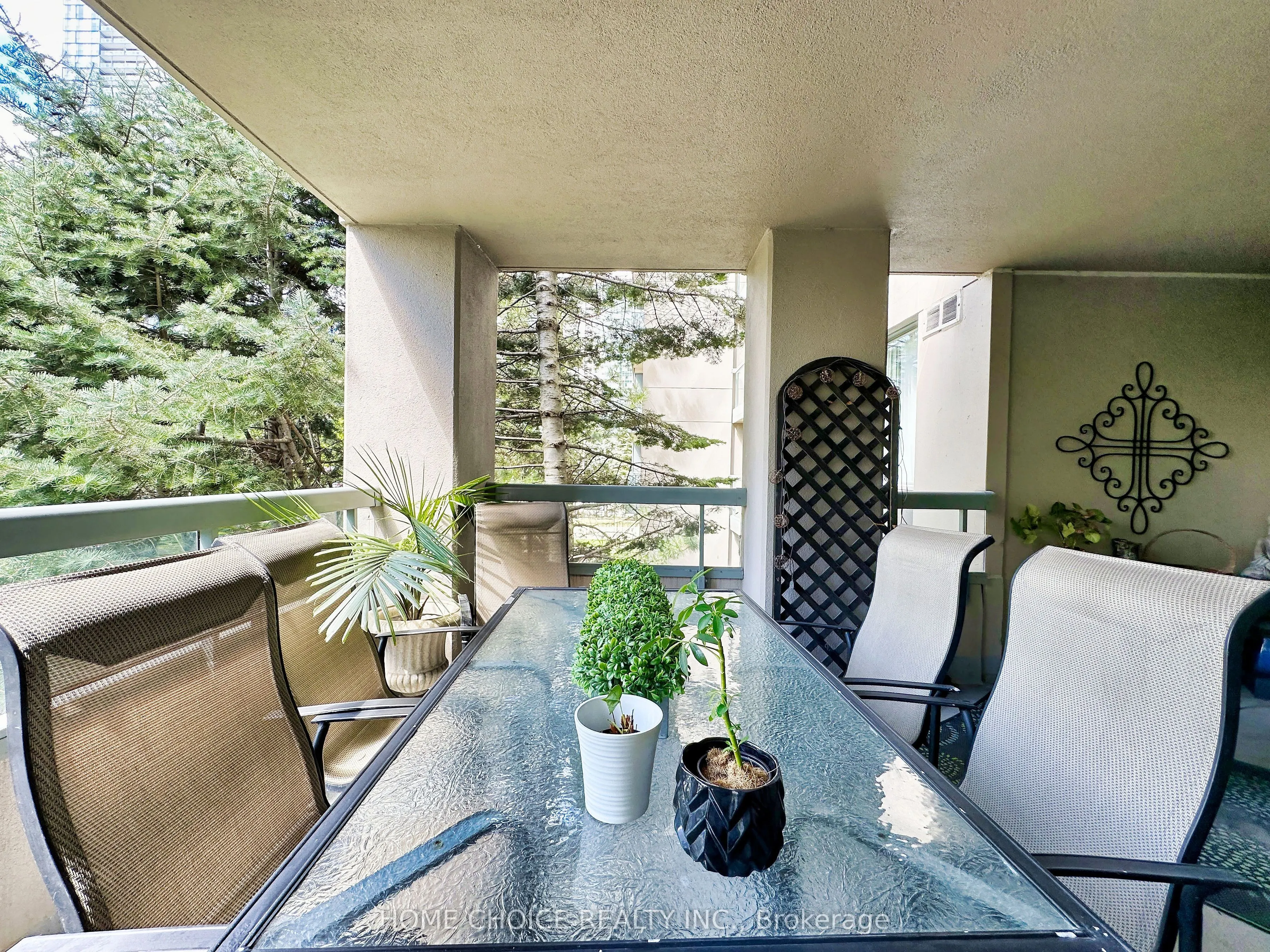 28 Empress Avenue, #215