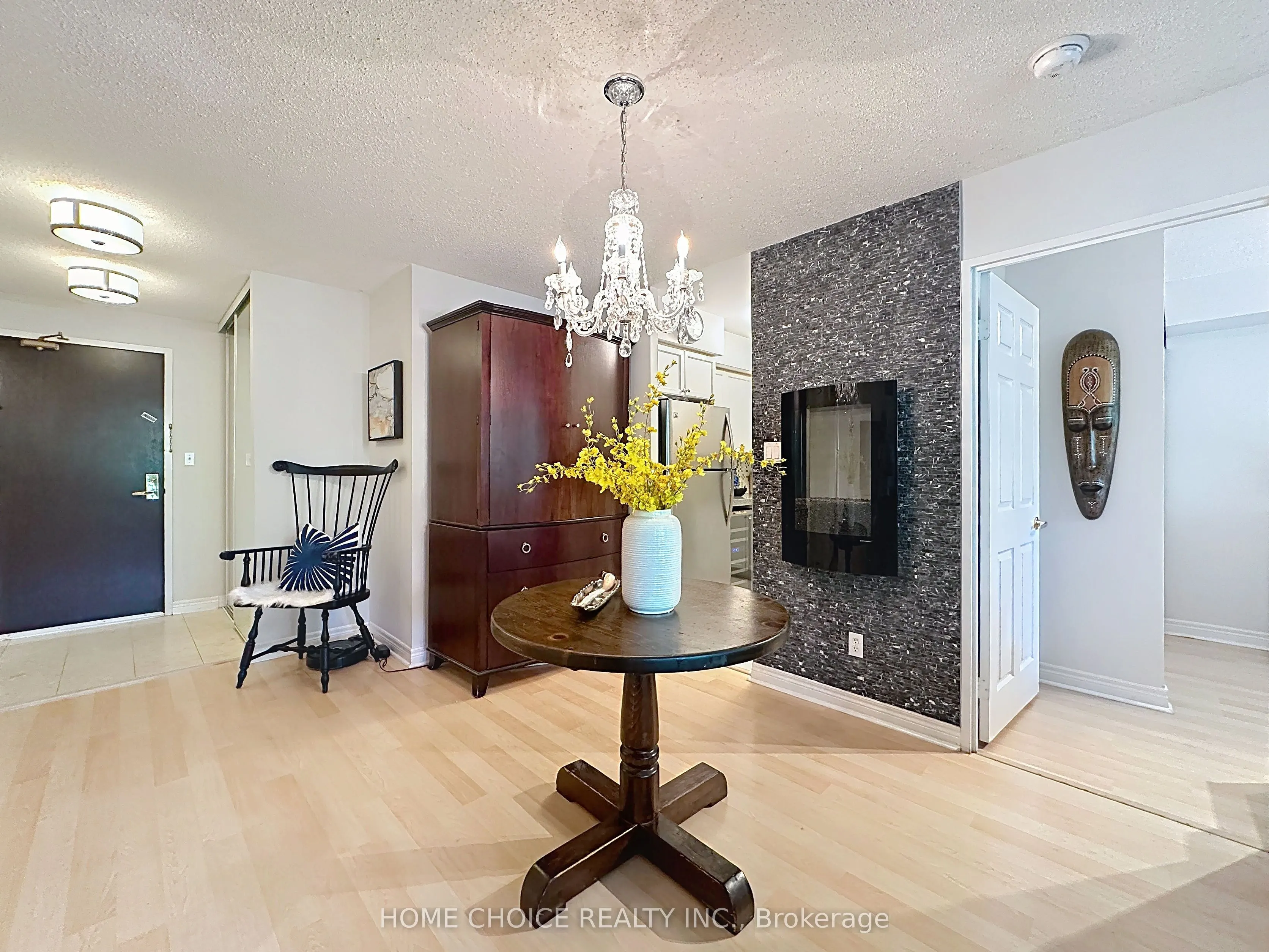28 Empress Avenue, #215