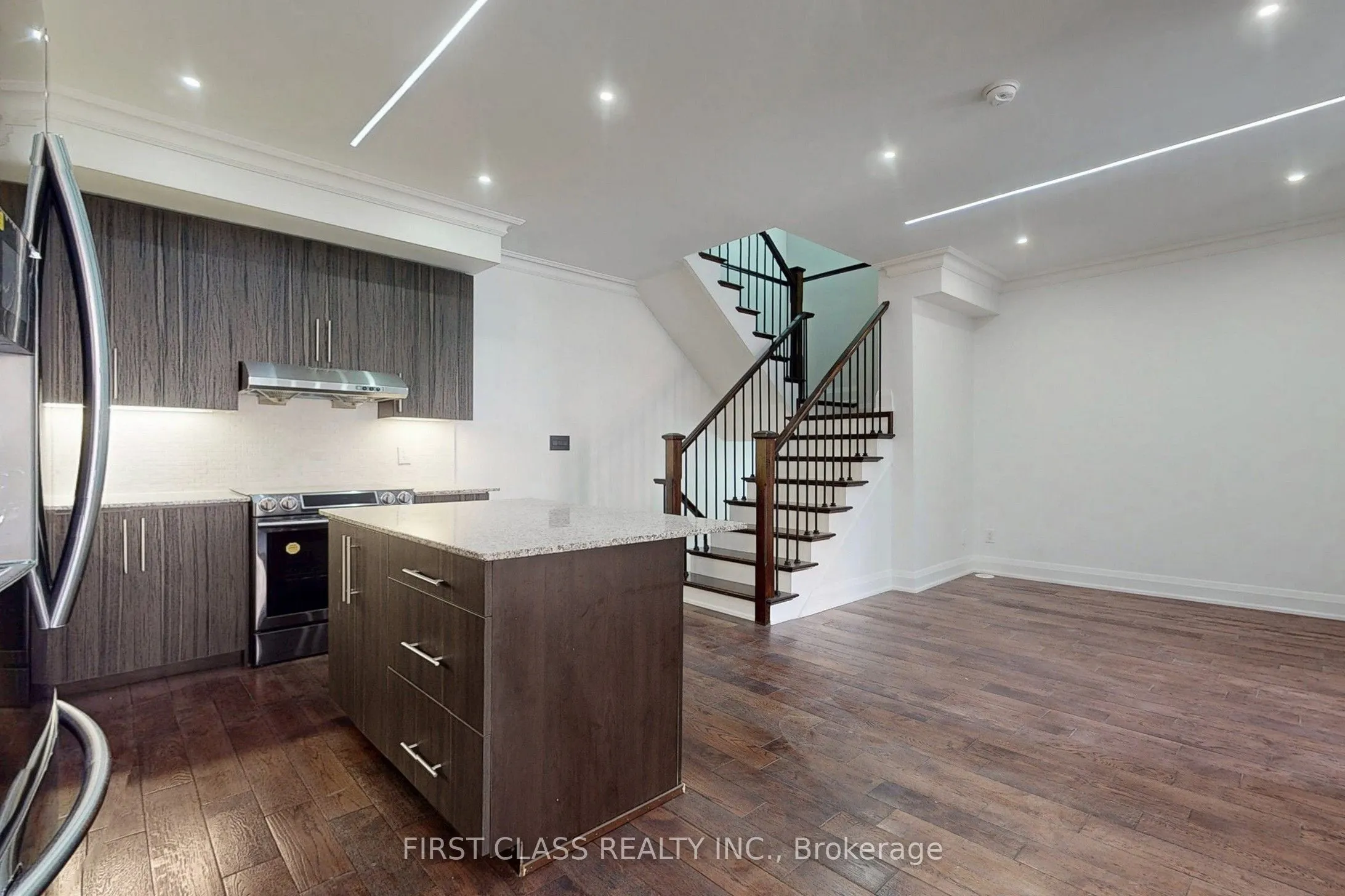 9 Oakburn Crescent, #TH 28