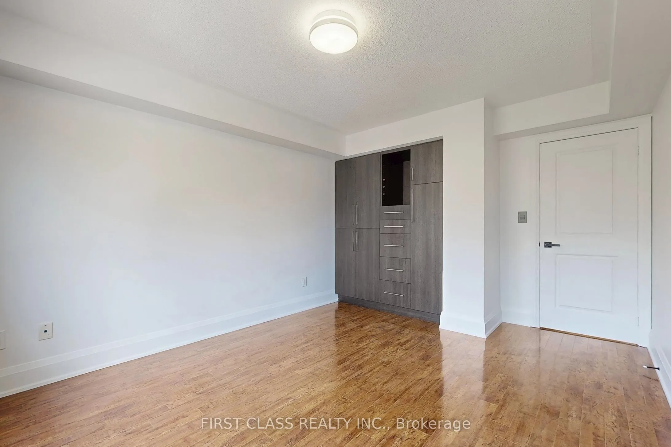 9 Oakburn Crescent, #TH 28