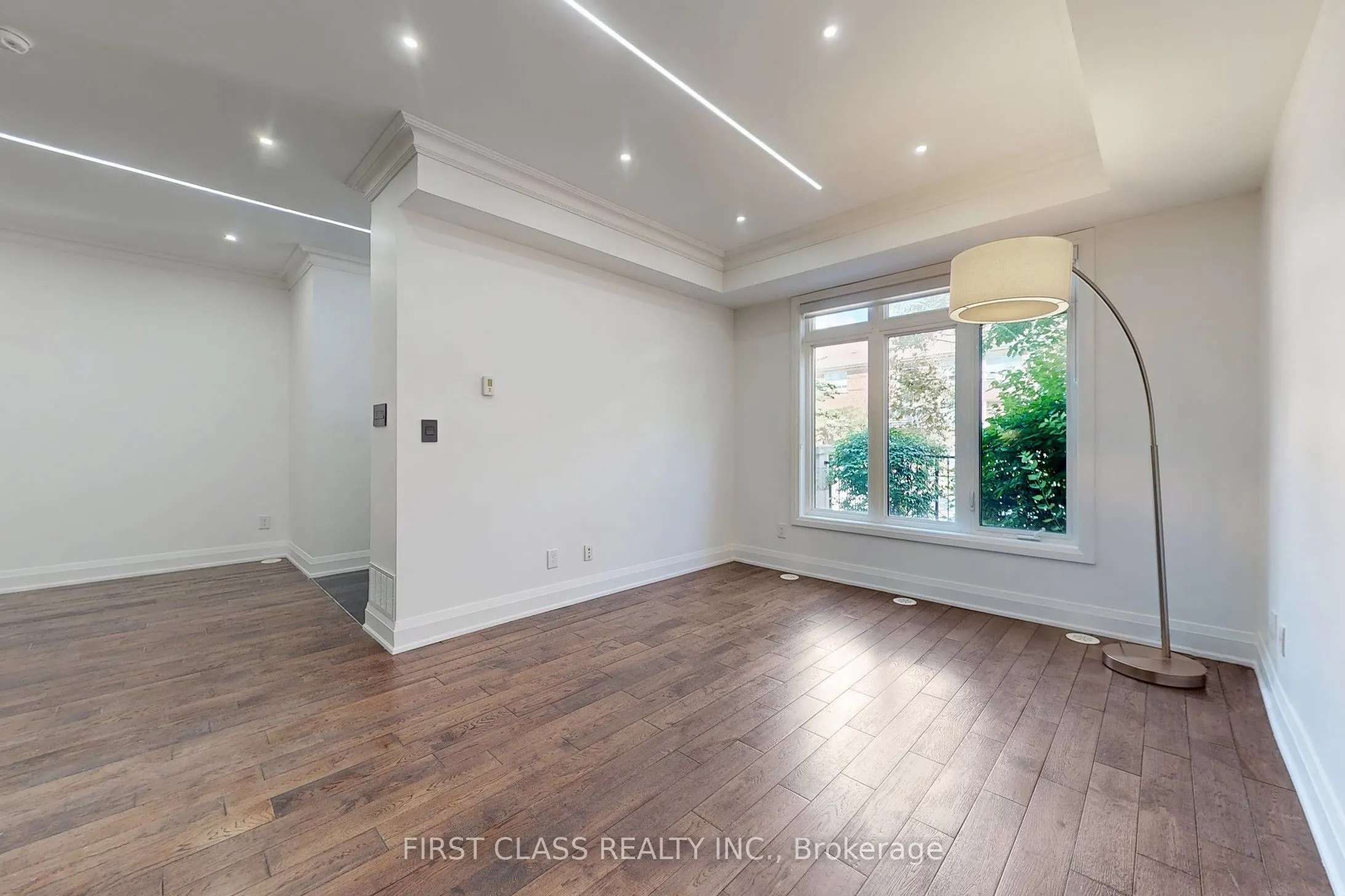 9 Oakburn Crescent, #TH 28