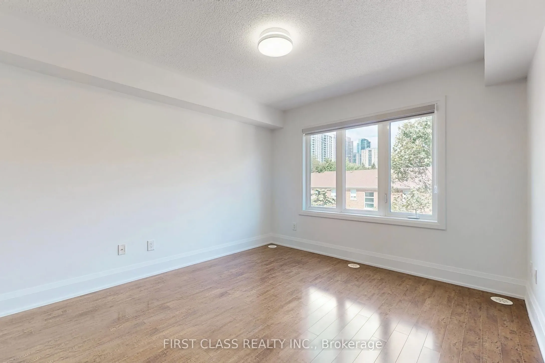 9 Oakburn Crescent, #TH 28