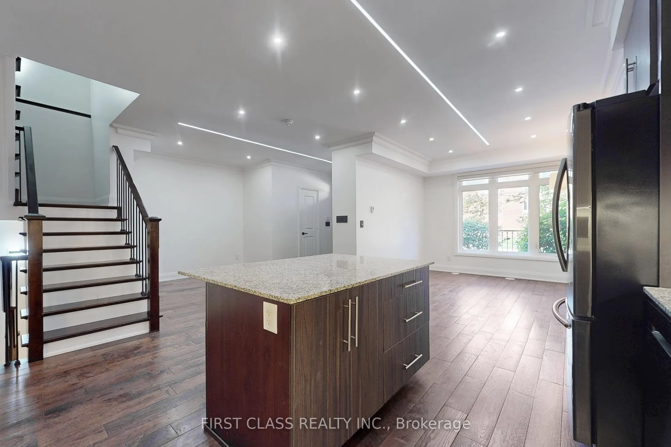 9 Oakburn Crescent, #TH 28