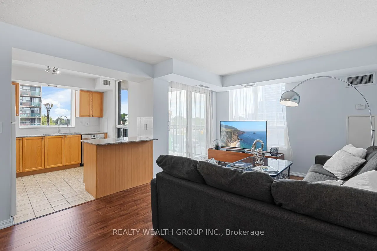 5940 Yonge Street, #513