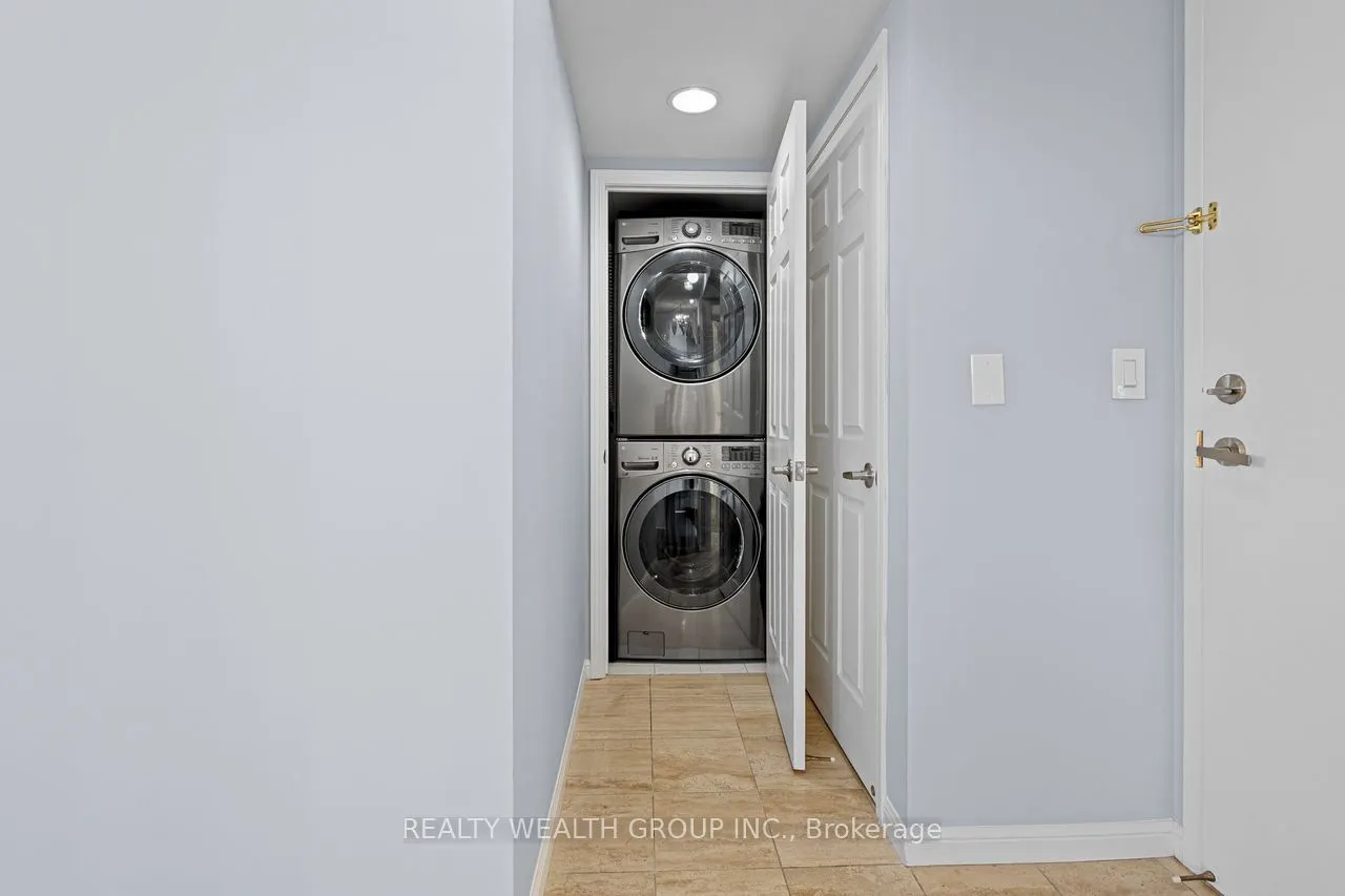 5940 Yonge Street, #513