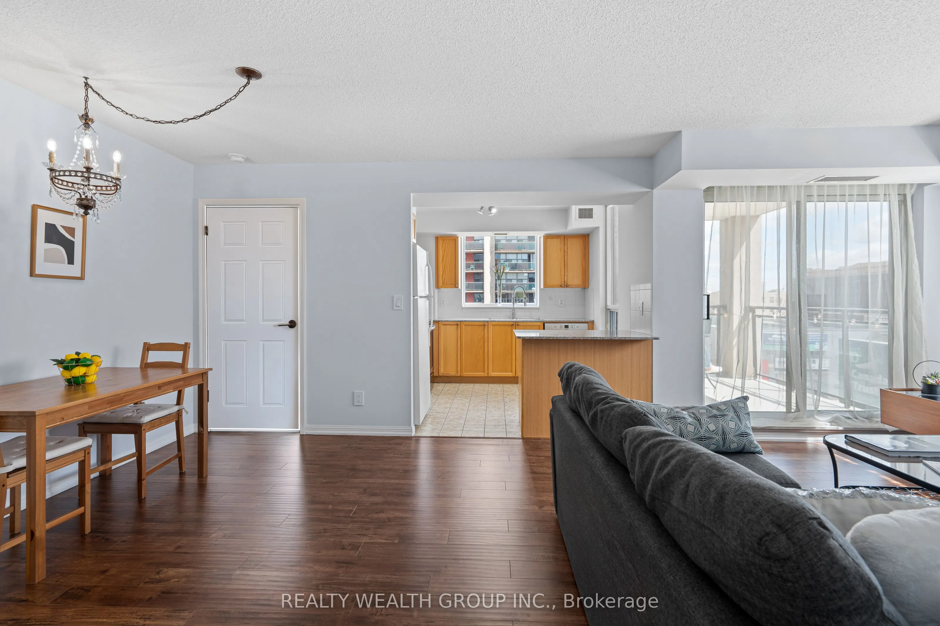 5940 Yonge Street, #513