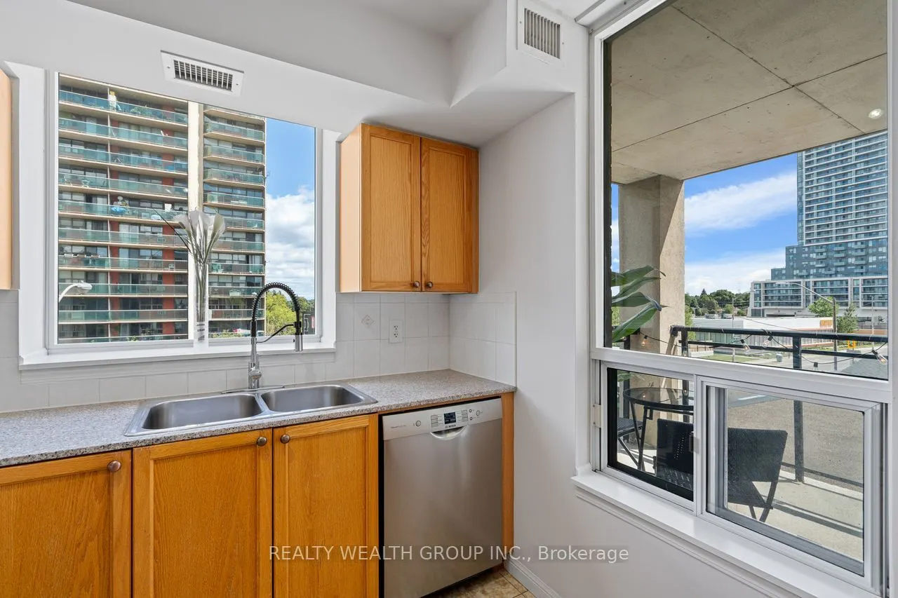 5940 Yonge Street, #513