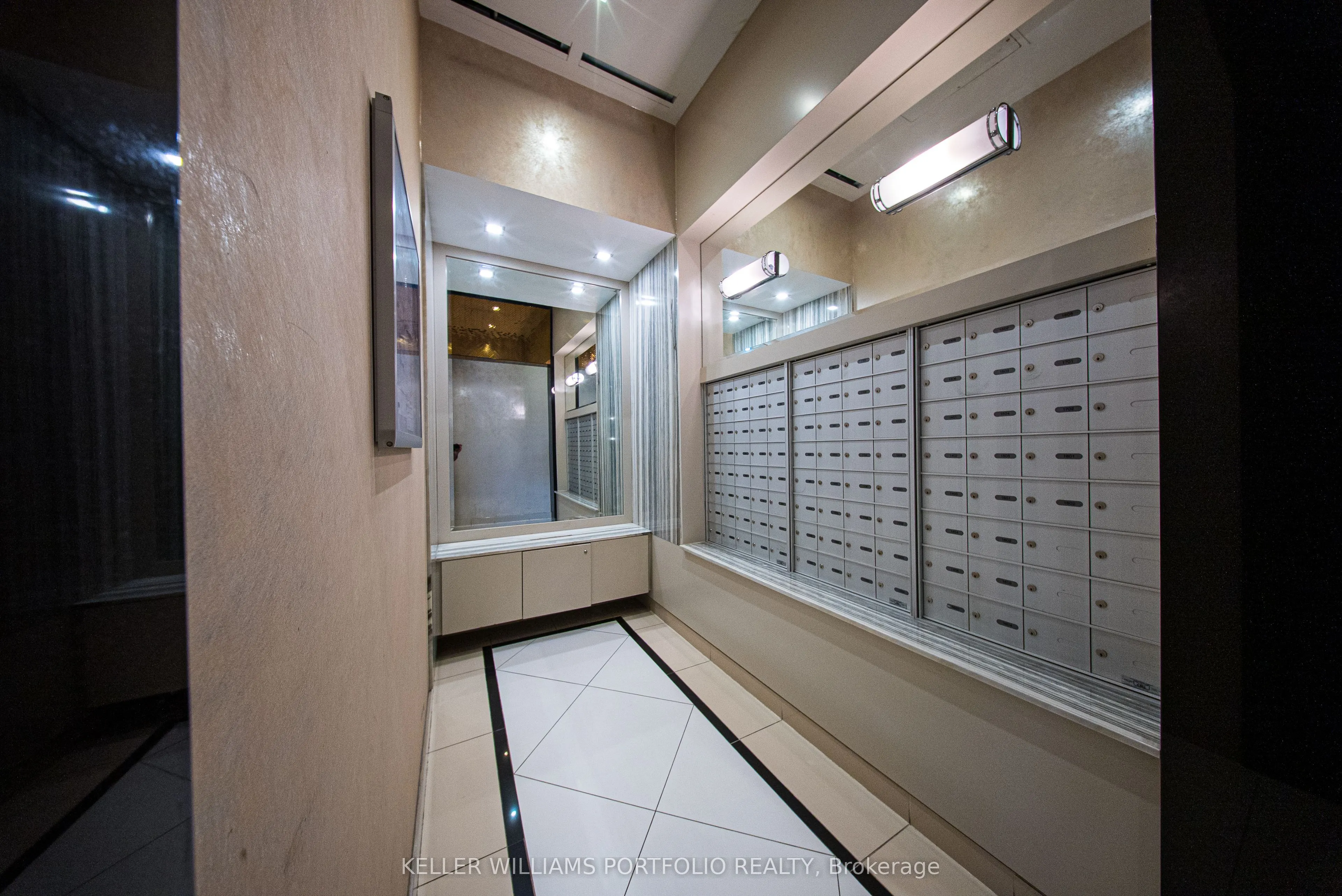 1486 Bathurst Street, #1101