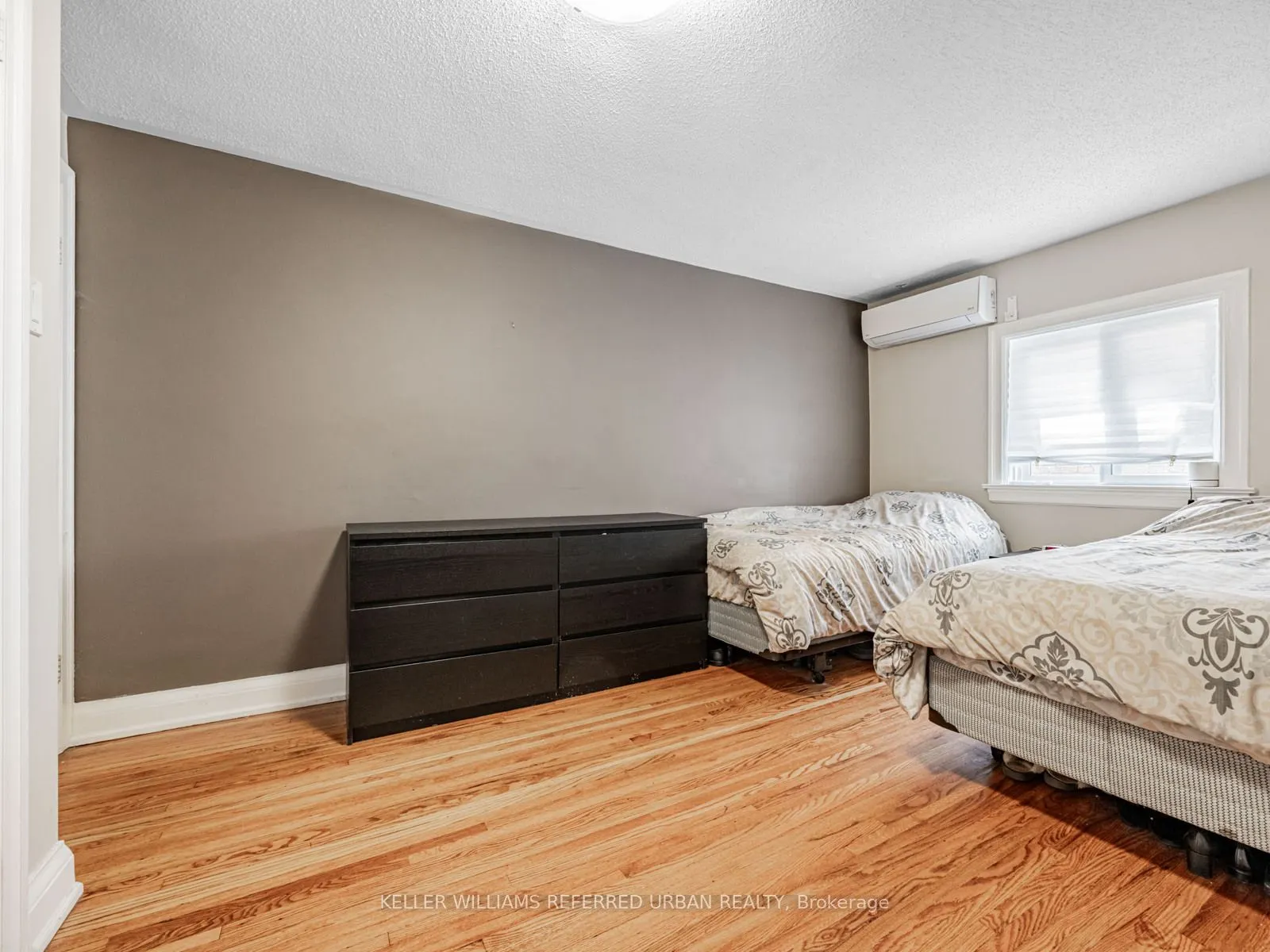 38 Viewmount Avenue