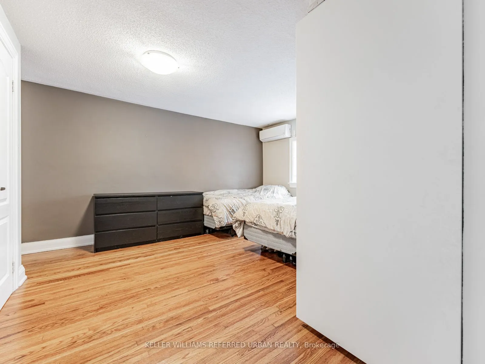 38 Viewmount Avenue