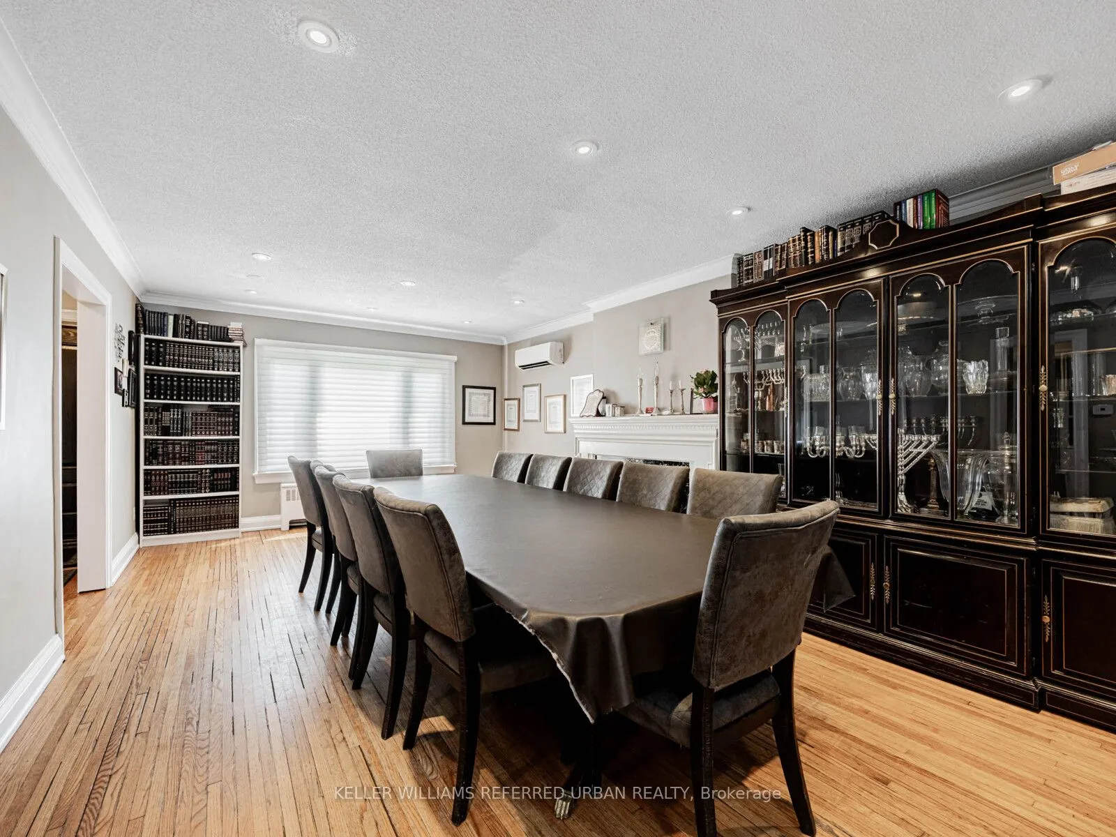 38 Viewmount Avenue