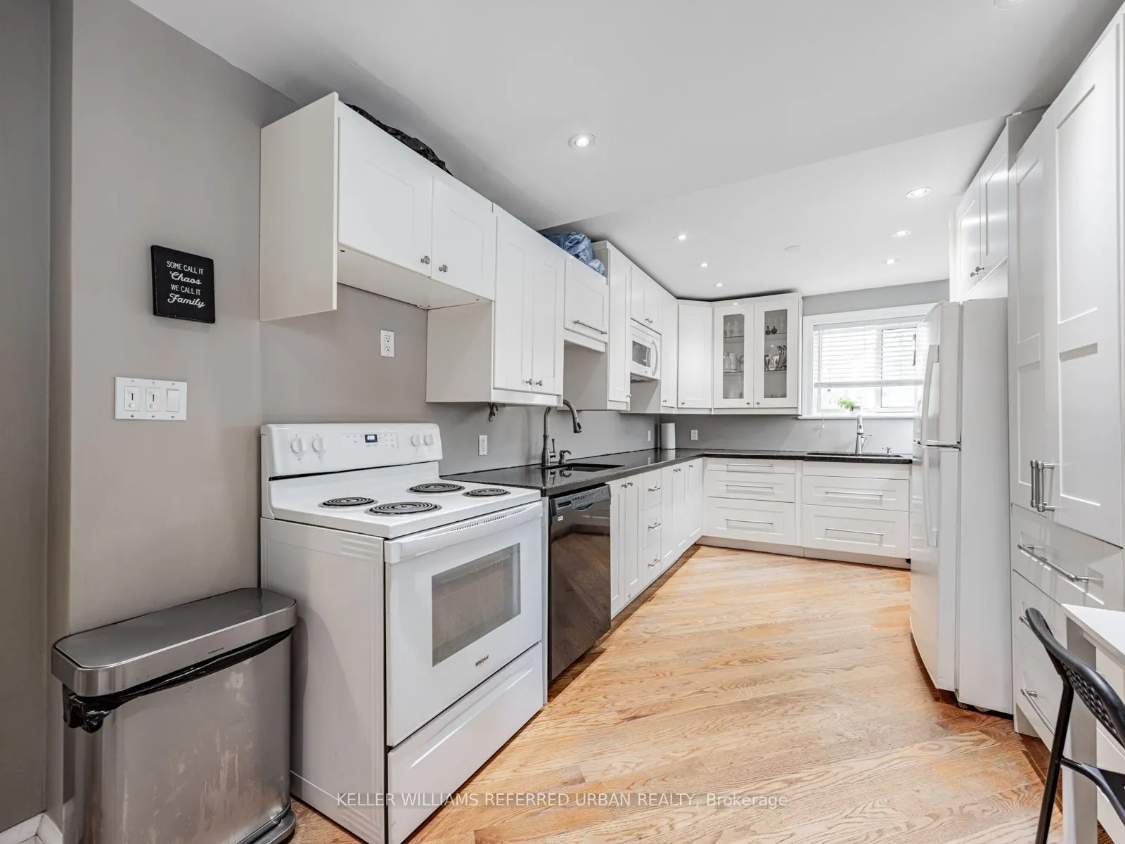 38 Viewmount Avenue