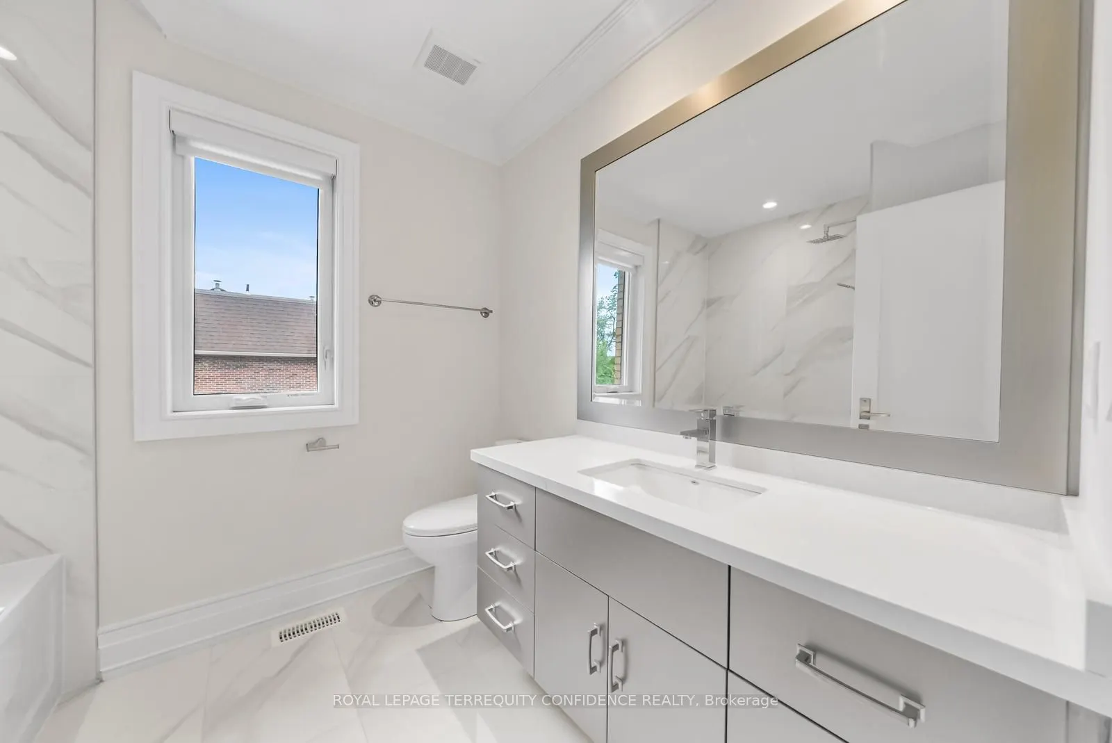 57B Horsham Avenue