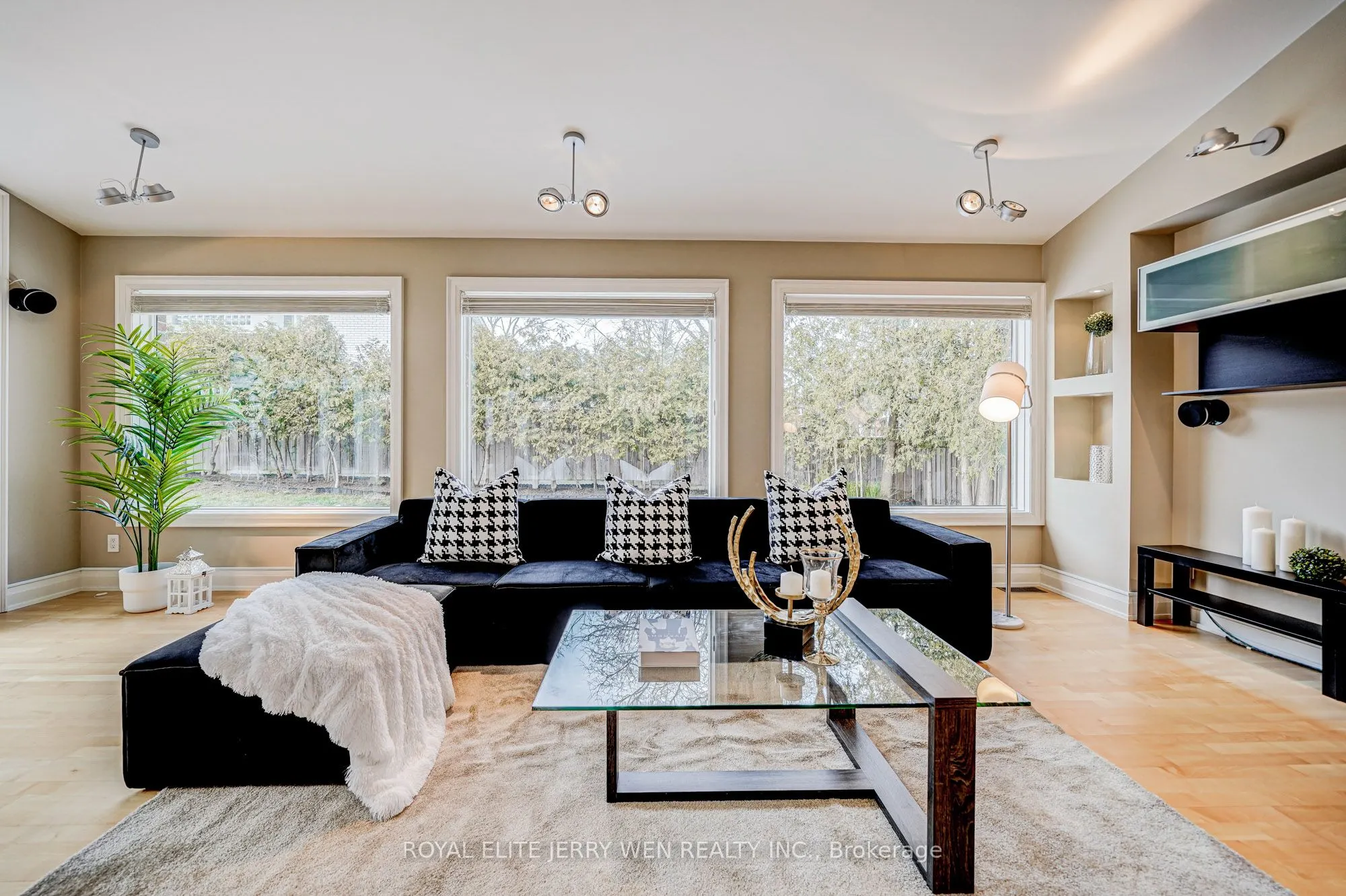 36 Cheval Drive