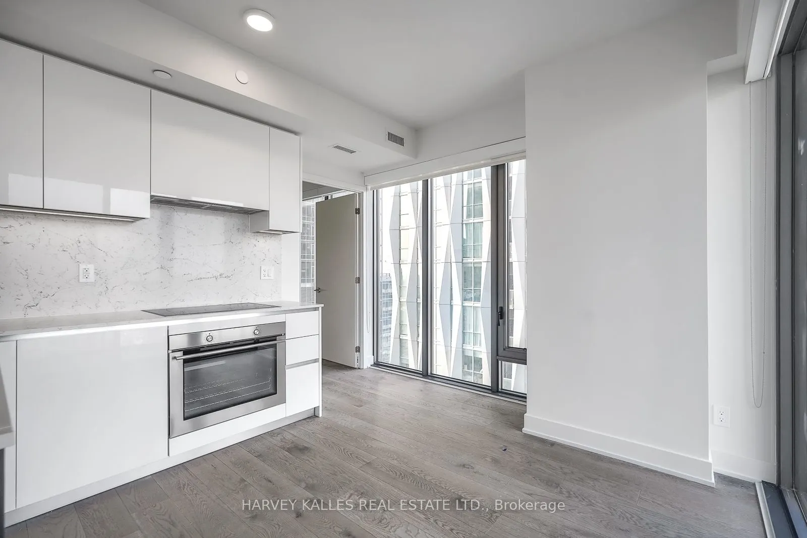 8 Cumberland Street, #3307
