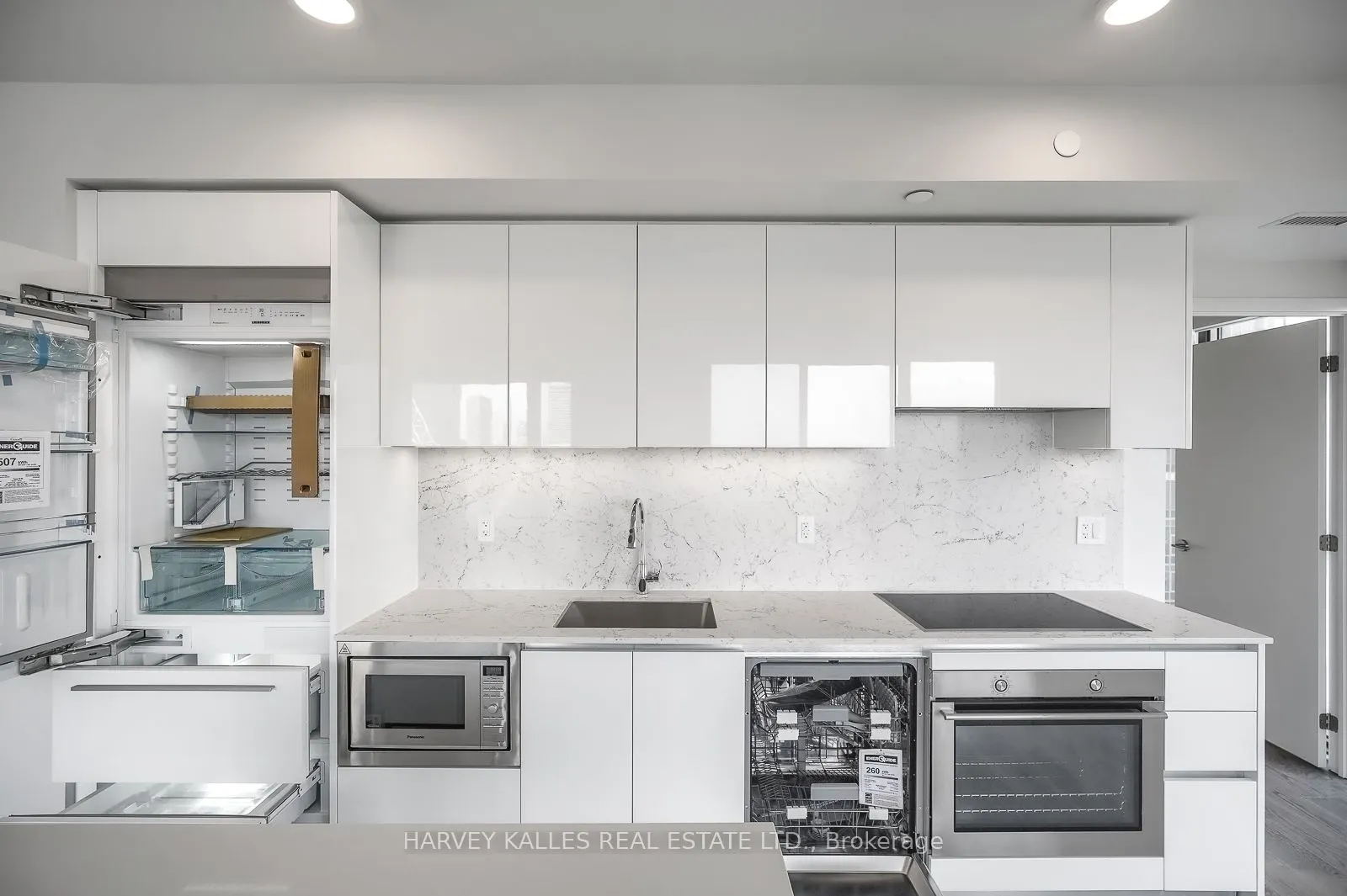 8 Cumberland Street, #3307