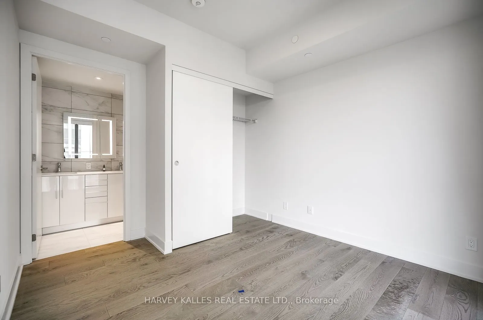 8 Cumberland Street, #3307