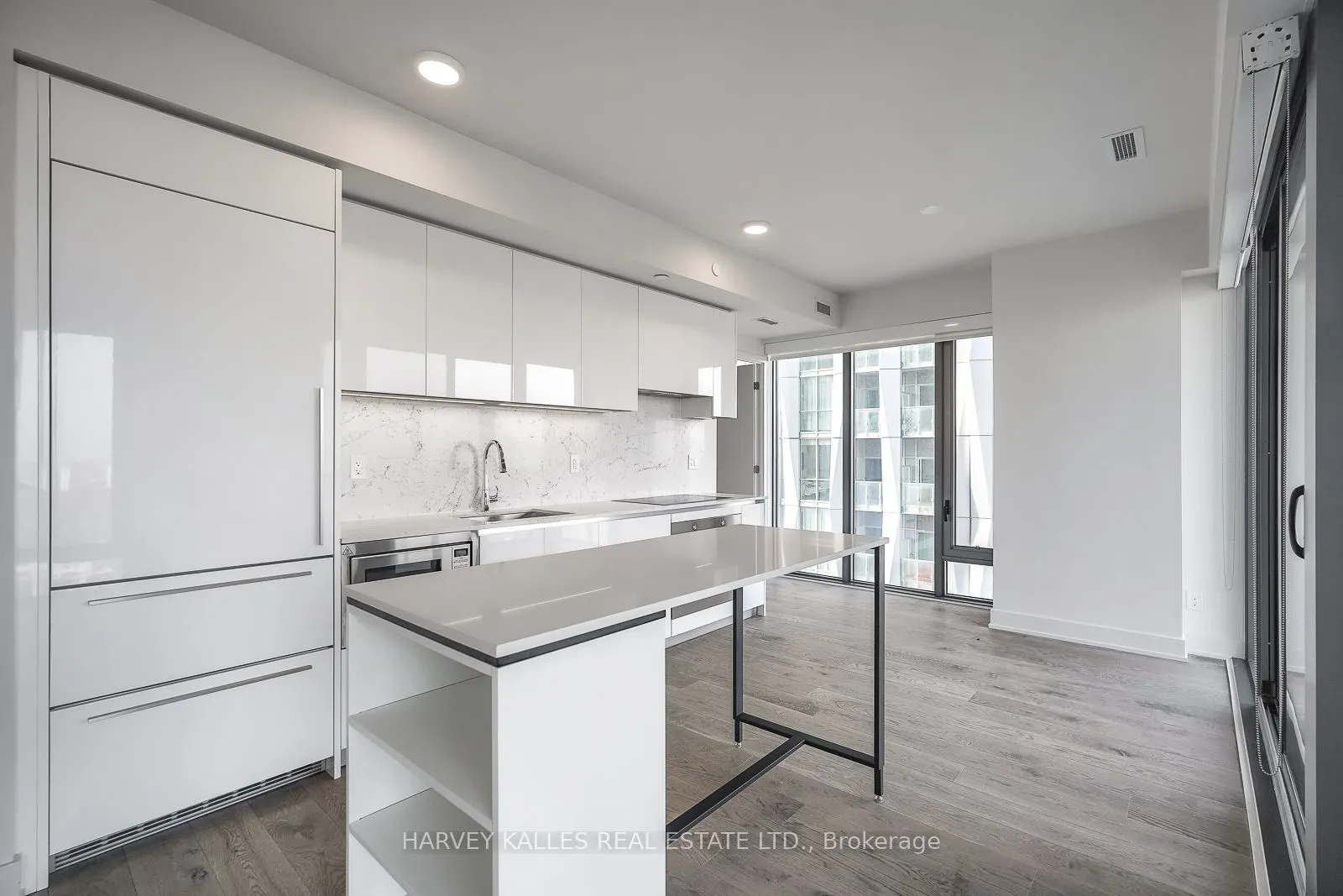 8 Cumberland Street, #3307