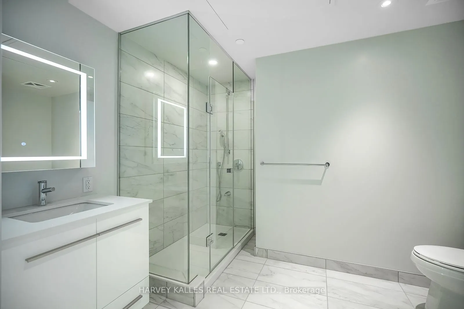 8 Cumberland Street, #3307